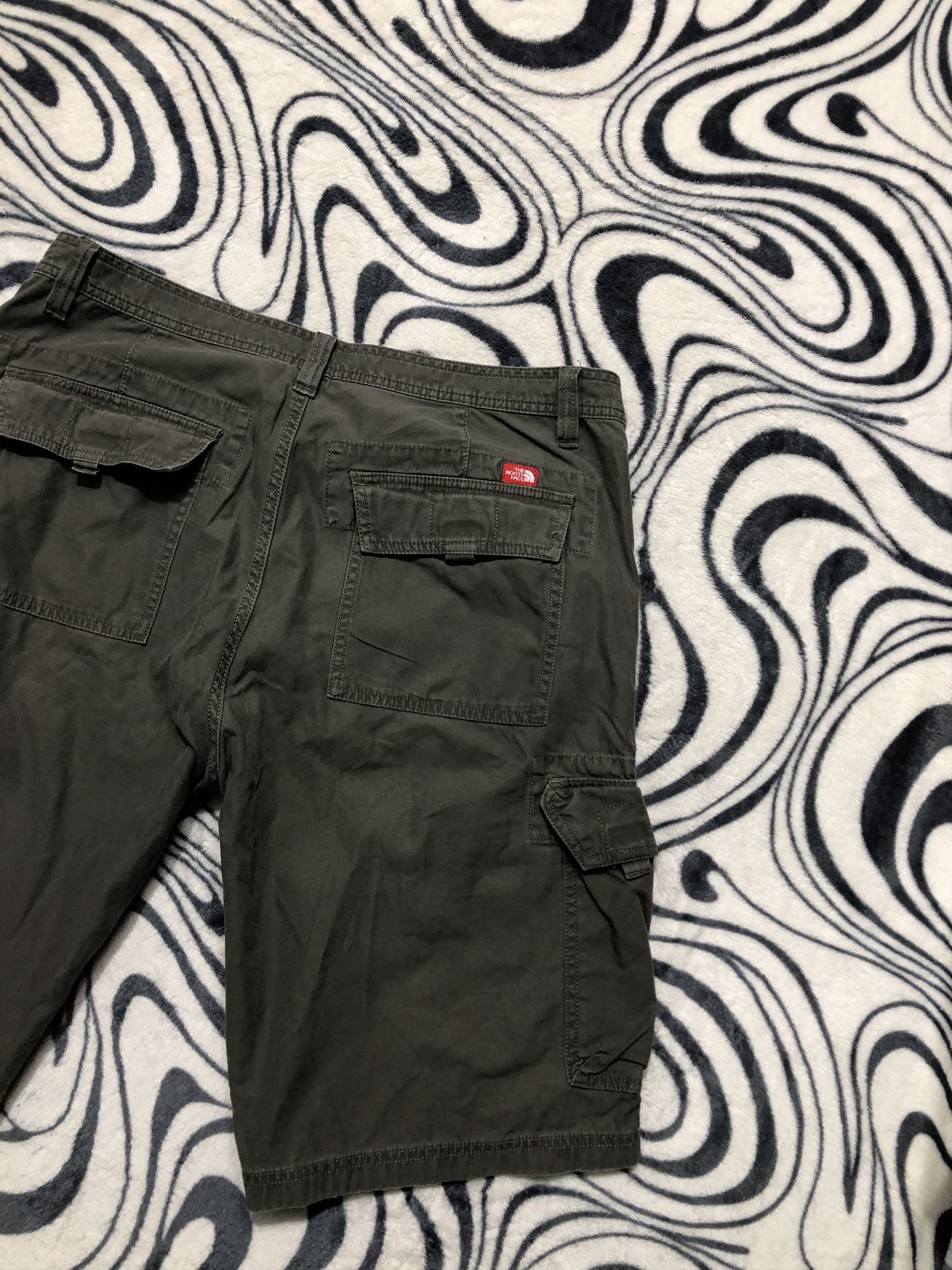 The North Face × Vintage The North Face Vintage Mens Cargo Shorts Size US 36 / EU 52 - 6 Thumbnail