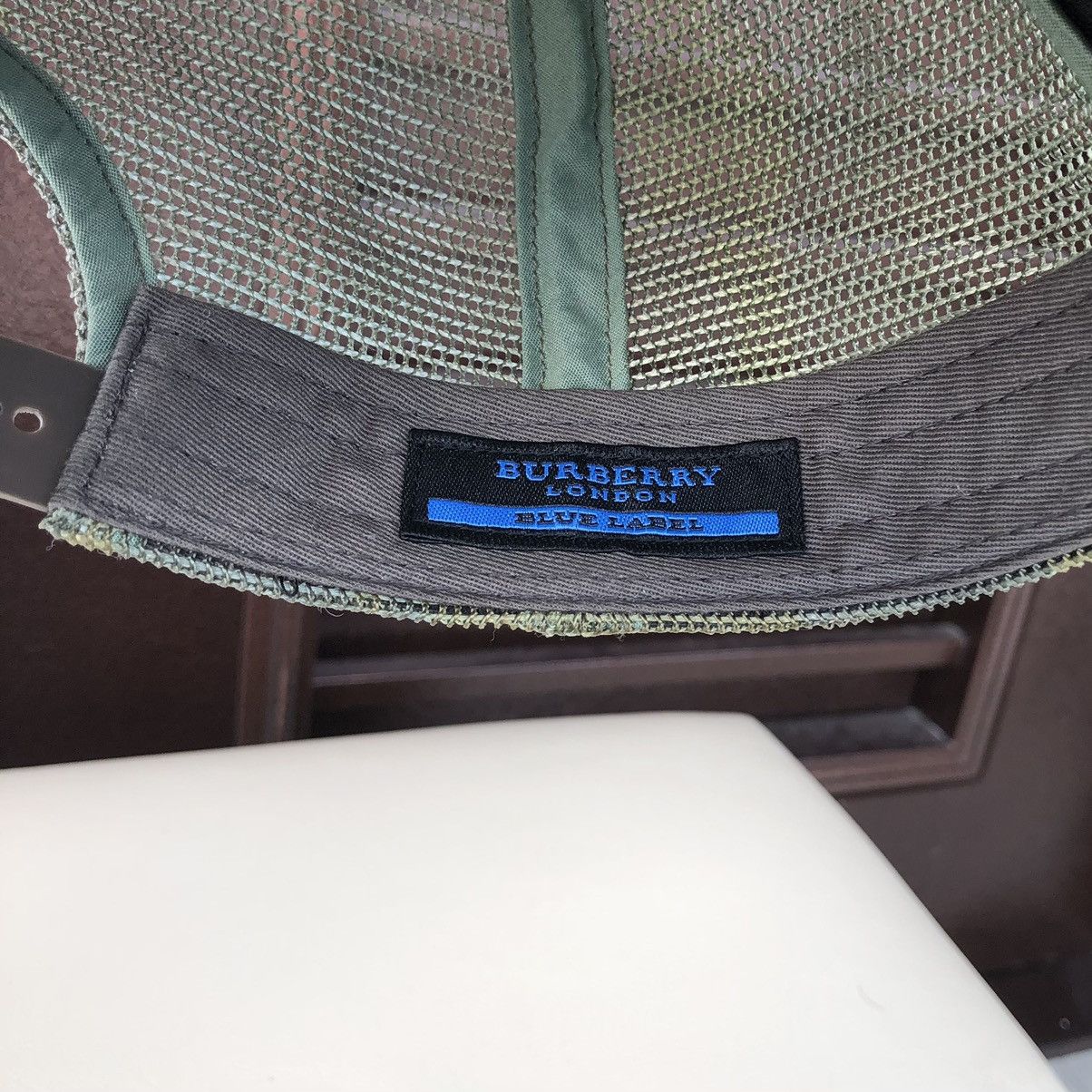 Burberry Burberry Blue Label Spell Out Logo Snapback Cap Size ONE SIZE - 11 Thumbnail