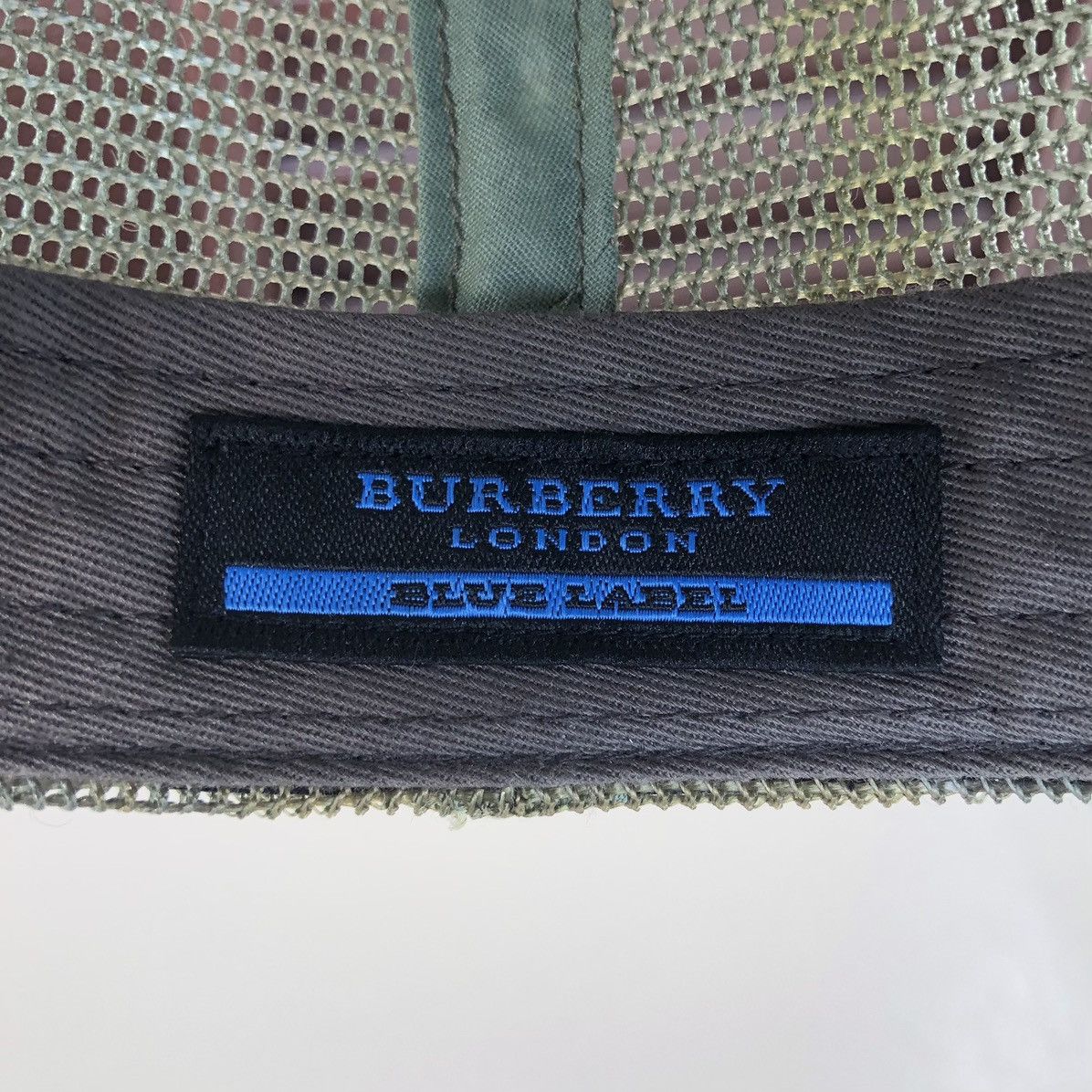 Burberry Burberry Blue Label Spell Out Logo Snapback Cap Size ONE SIZE - 10 Thumbnail