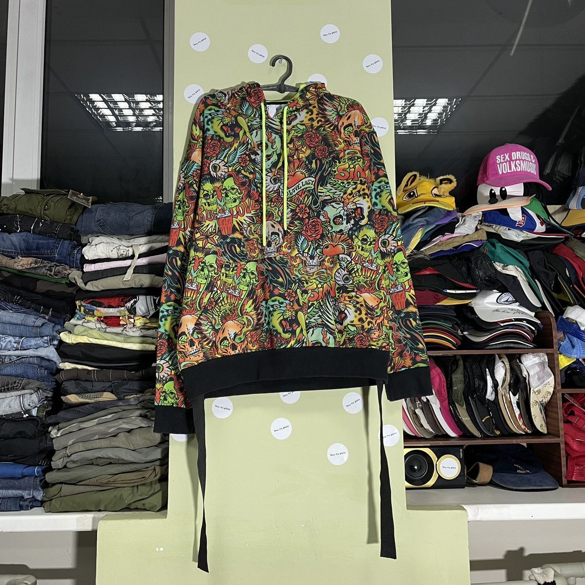 Vintage Vintage 2000s All Over Skull Print Zip Hoodie Sweatshirt 