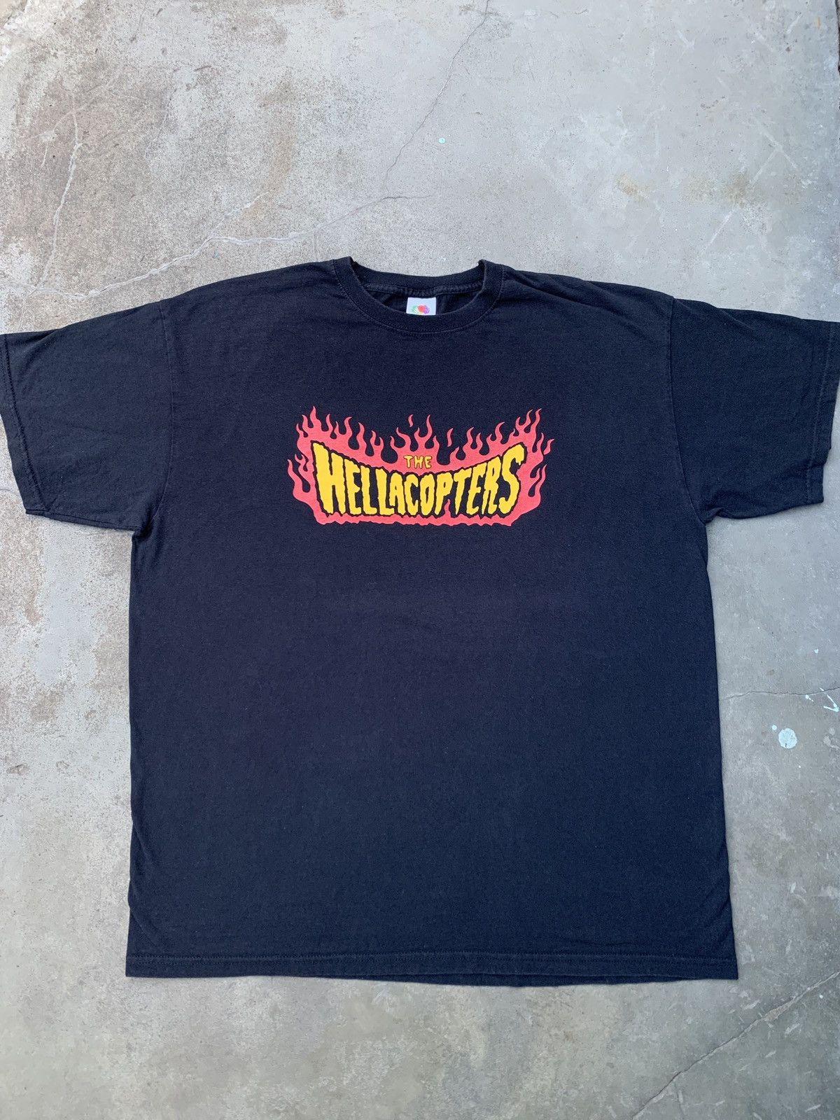 Band Tees Vintage The Hellacopters Swedish Rock Band Faded Y2k T-shirt Size US XL / EU 56 / 4 - 2 Thumbnail