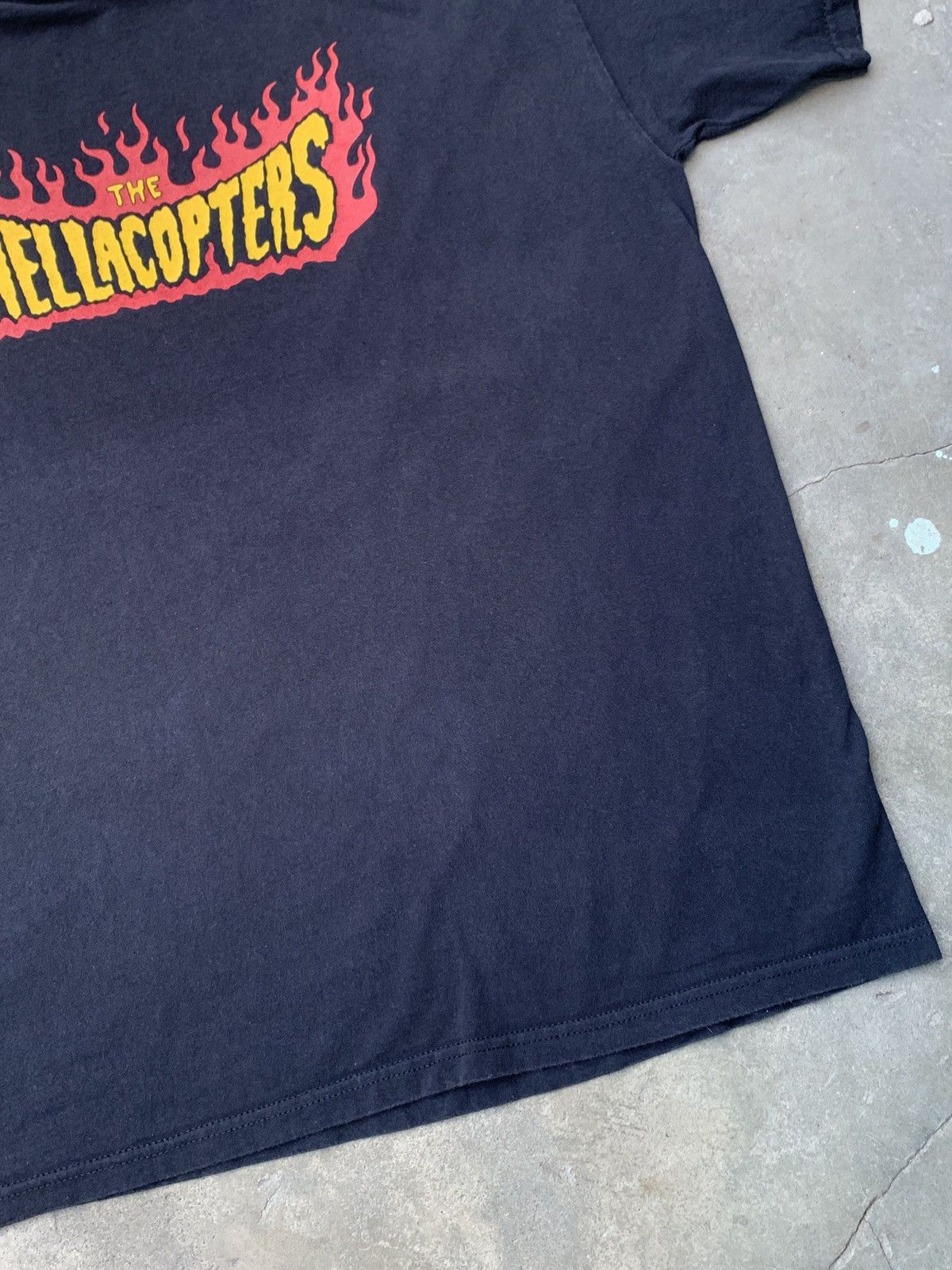 Band Tees Vintage The Hellacopters Swedish Rock Band Faded Y2k T-shirt Size US XL / EU 56 / 4 - 9 Thumbnail