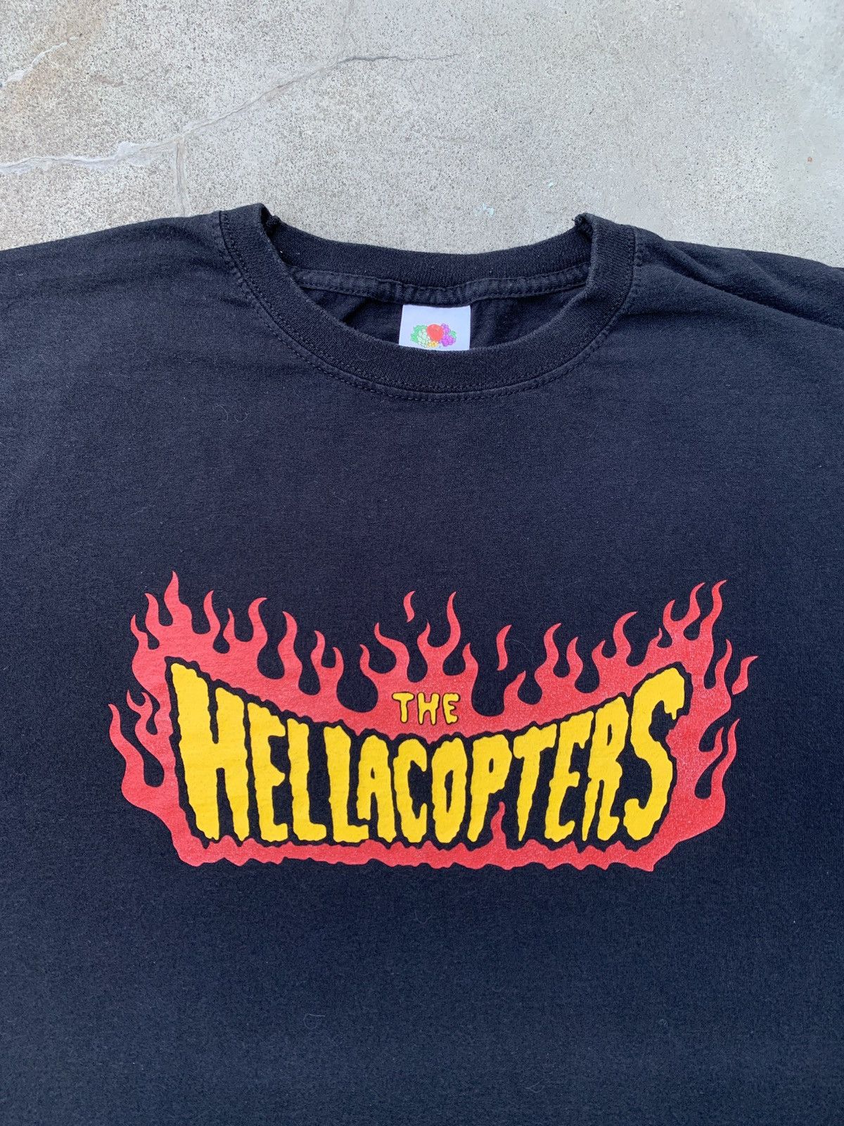 Band Tees Vintage The Hellacopters Swedish Rock Band Faded Y2k T-shirt Size US XL / EU 56 / 4 - 1 Thumbnail