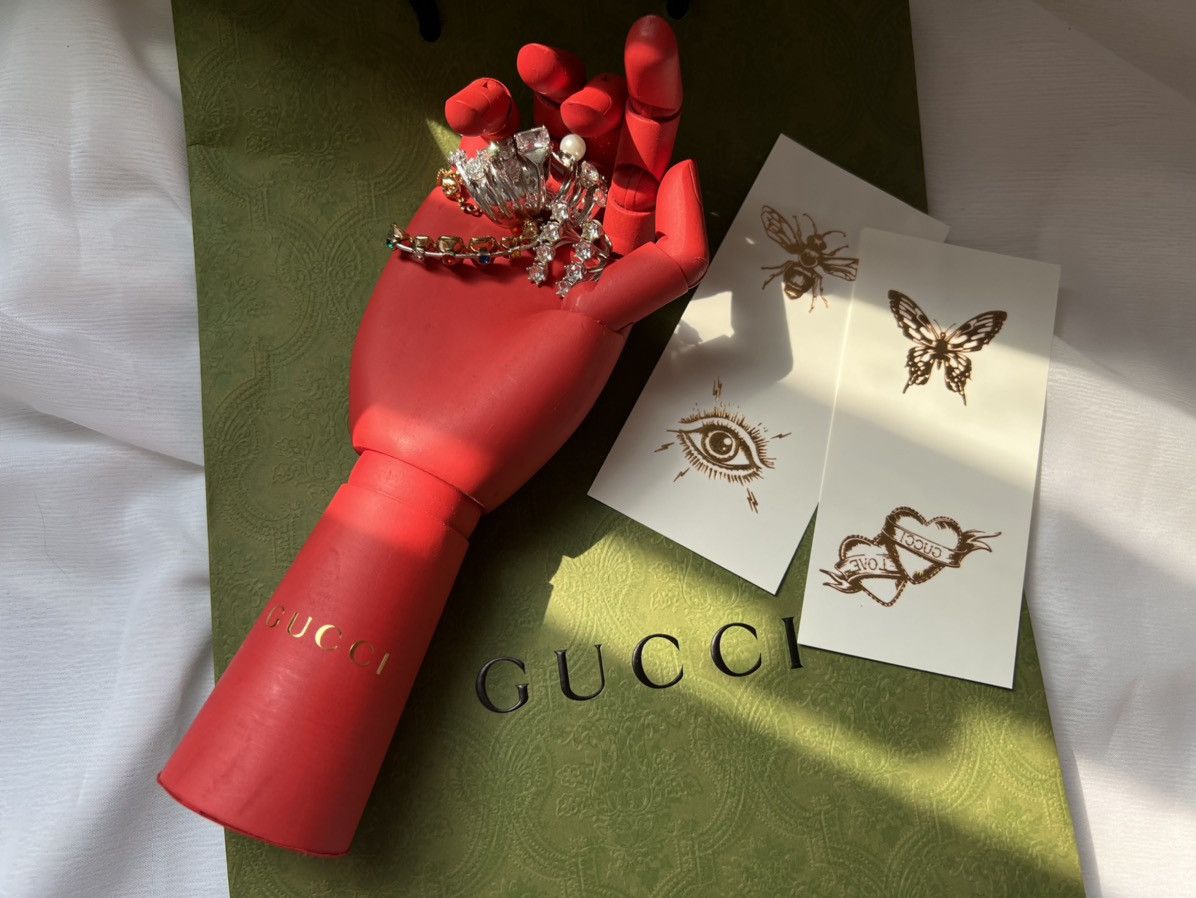 Gucci Gucci wooden Hand mannequin Jewelry display tattoo Decor Size ONE SIZE - 5 Thumbnail