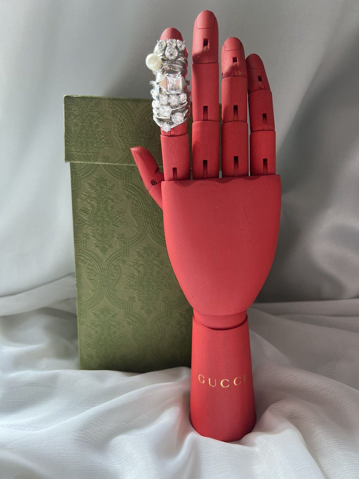 Gucci Gucci wooden Hand mannequin Jewelry display tattoo Decor Size ONE SIZE - 8 Thumbnail