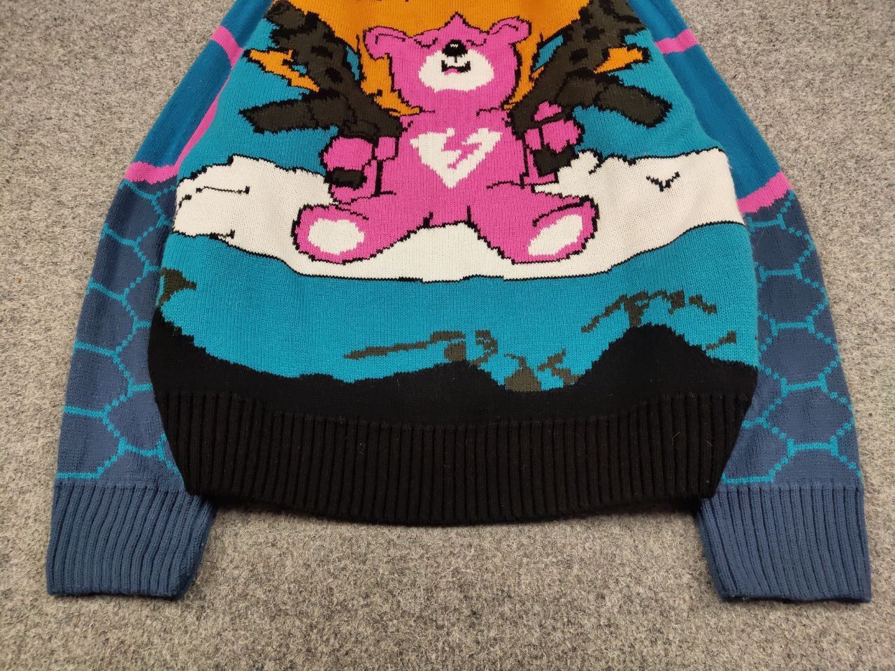 Japanese Brand Vintage 90's Japanese Bright Bear with guns Knit Sweater Size US M / EU 48-50 / 2 - 9 Thumbnail