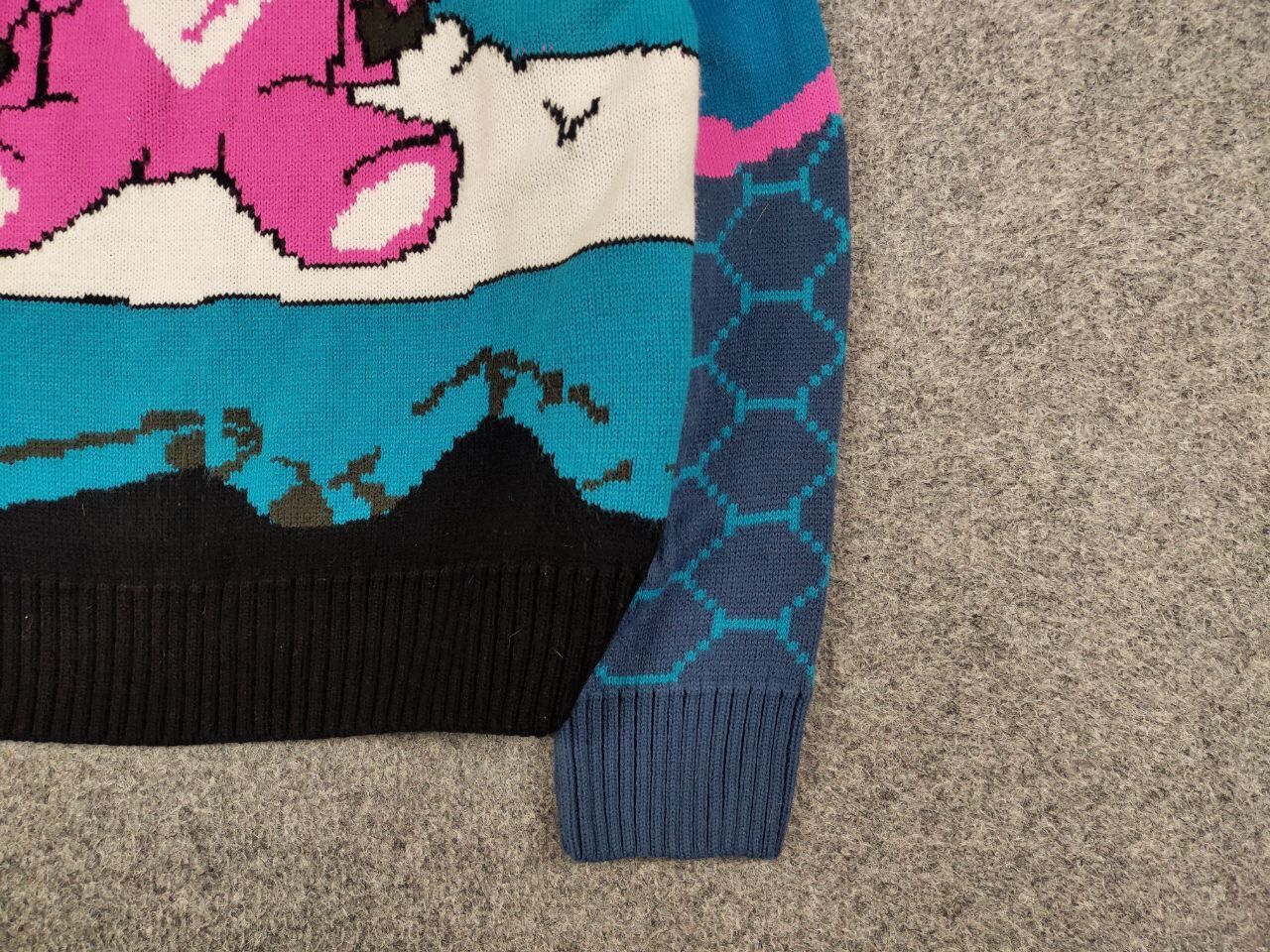 Japanese Brand Vintage 90's Japanese Bright Bear with guns Knit Sweater Size US M / EU 48-50 / 2 - 10 Thumbnail