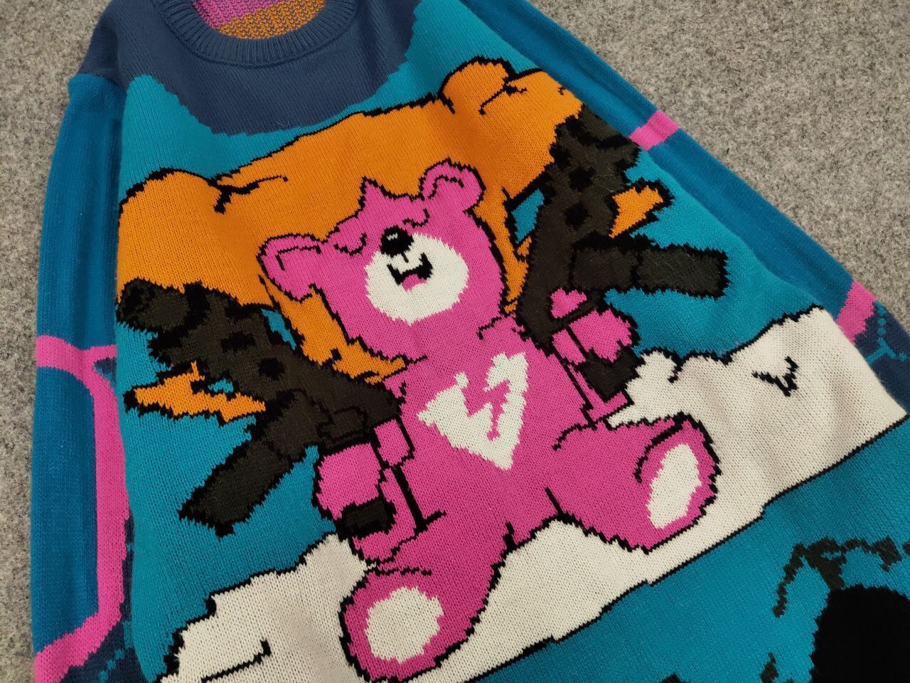 Japanese Brand Vintage 90's Japanese Bright Bear with guns Knit Sweater Size US M / EU 48-50 / 2 - 13 Thumbnail