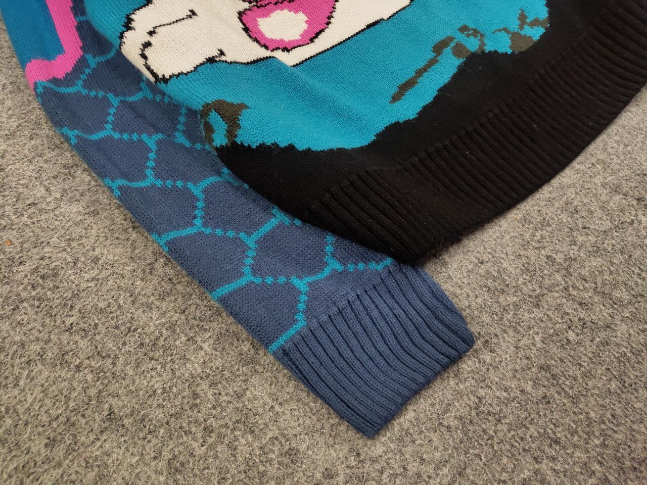 Japanese Brand Vintage 90's Japanese Bright Bear with guns Knit Sweater Size US M / EU 48-50 / 2 - 6 Thumbnail