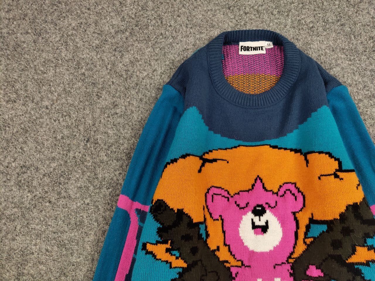 Japanese Brand Vintage 90's Japanese Bright Bear with guns Knit Sweater Size US M / EU 48-50 / 2 - 11 Thumbnail