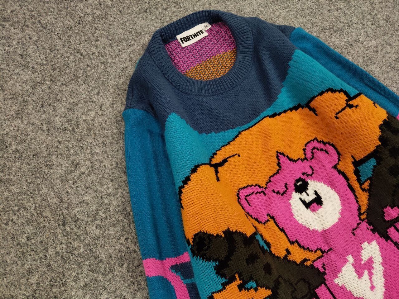 Japanese Brand Vintage 90's Japanese Bright Bear with guns Knit Sweater Size US M / EU 48-50 / 2 - 7 Thumbnail