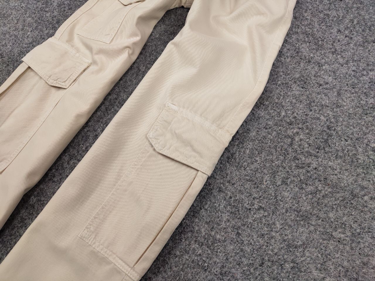 Japanese Brand Vintage 90's Japanese Baggy Beige Multi Pocket Cargo Pants Size US 31 - 5 Thumbnail