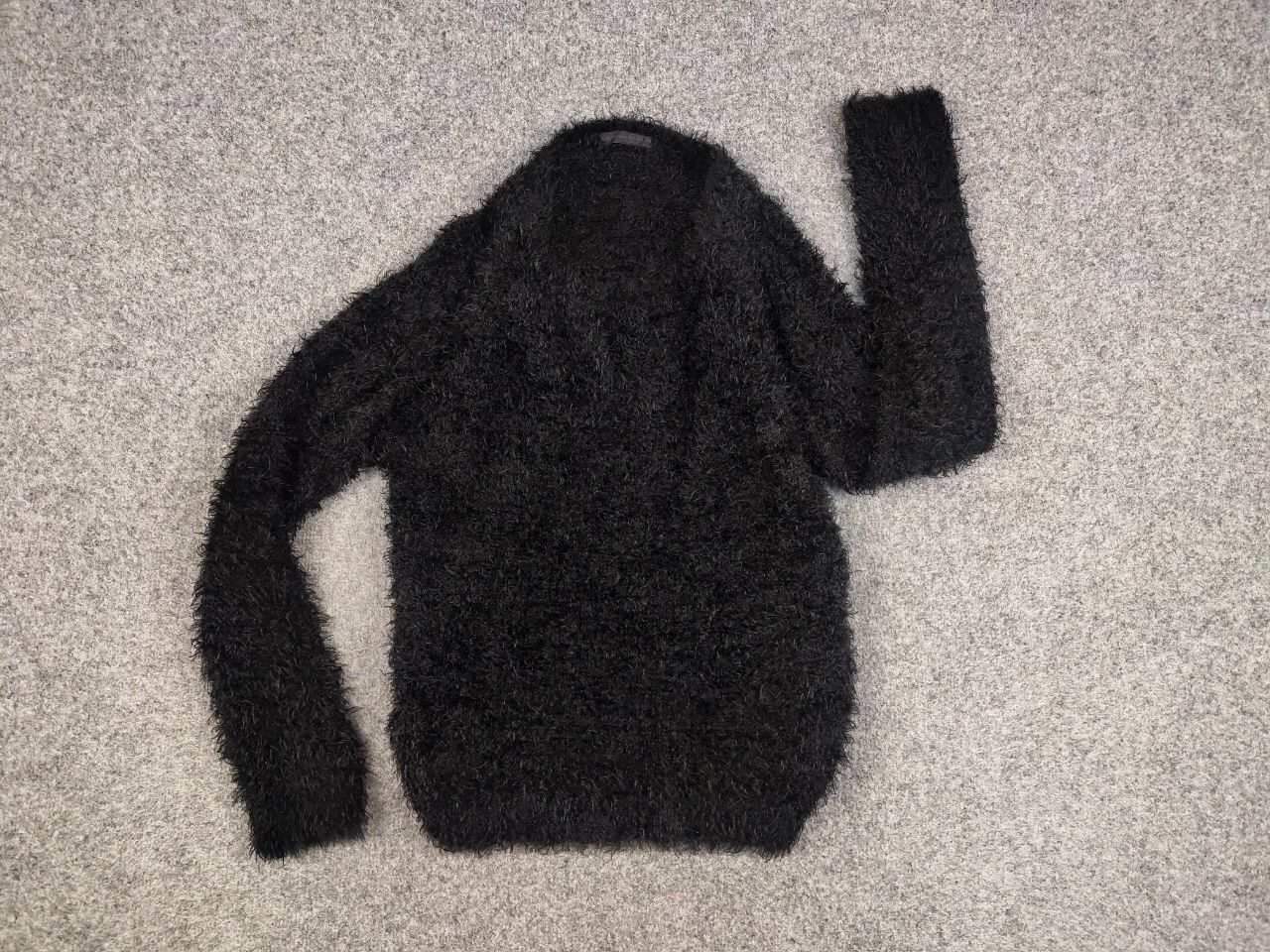 Japanese Brand Vintage 90's Japanese Black Mohair Style Fuzzy Sweater Size US S / EU 44-46 / 1 - 8 Thumbnail