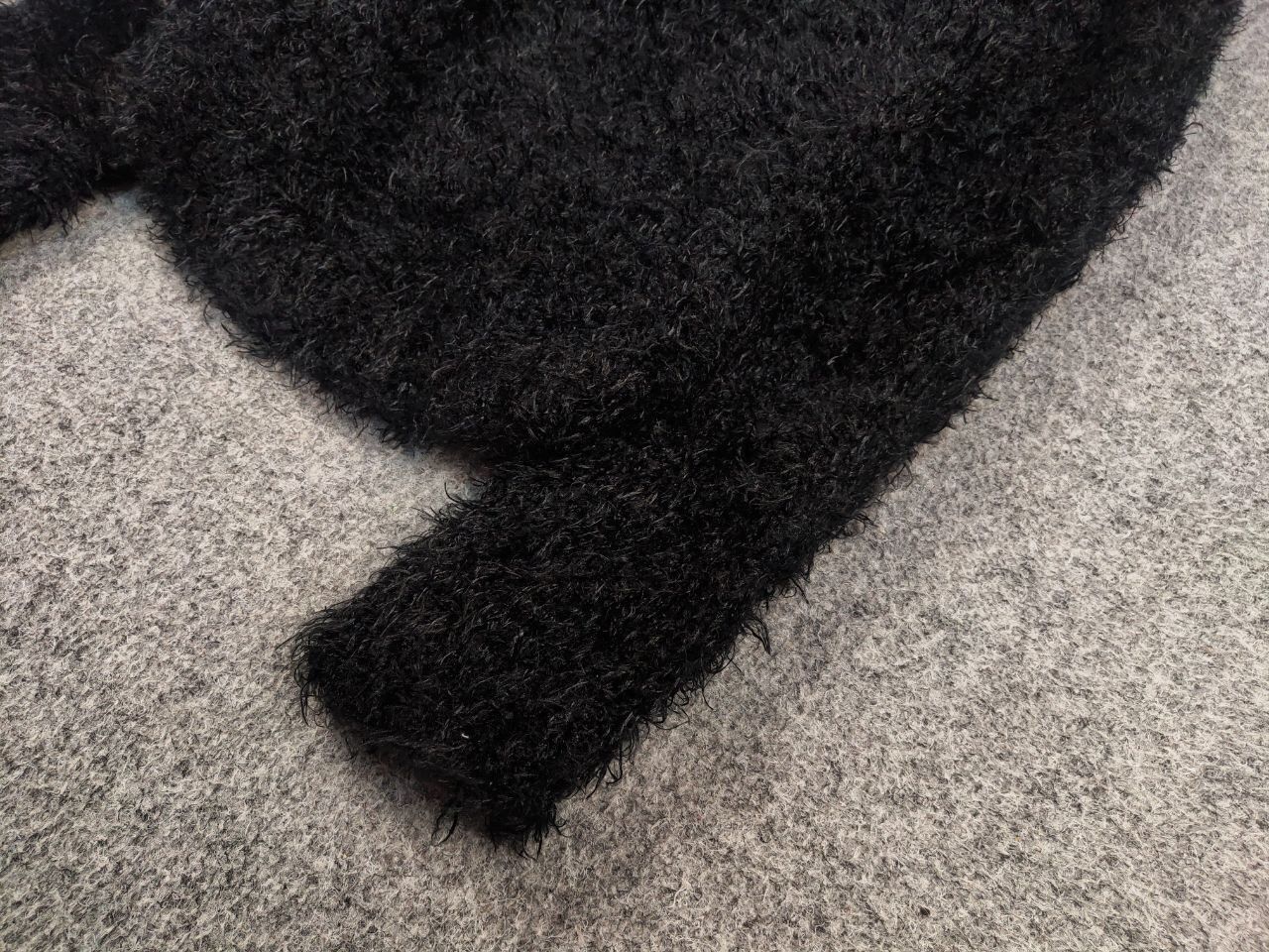 Japanese Brand Vintage 90's Japanese Black Mohair Style Fuzzy Sweater Size US S / EU 44-46 / 1 - 5 Thumbnail