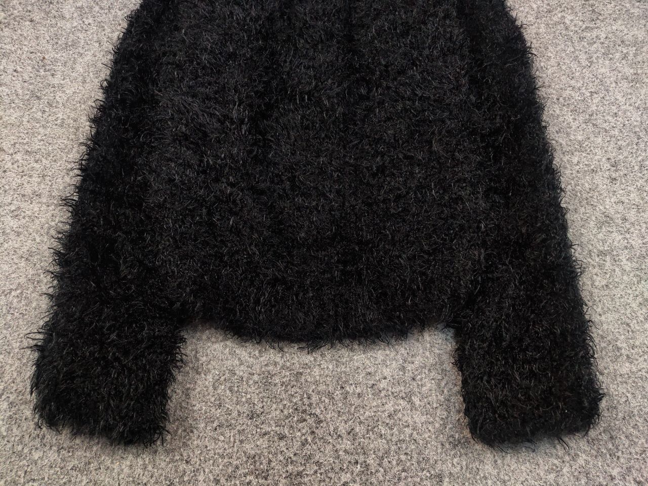 Japanese Brand Vintage 90's Japanese Black Mohair Style Fuzzy Sweater Size US S / EU 44-46 / 1 - 7 Thumbnail