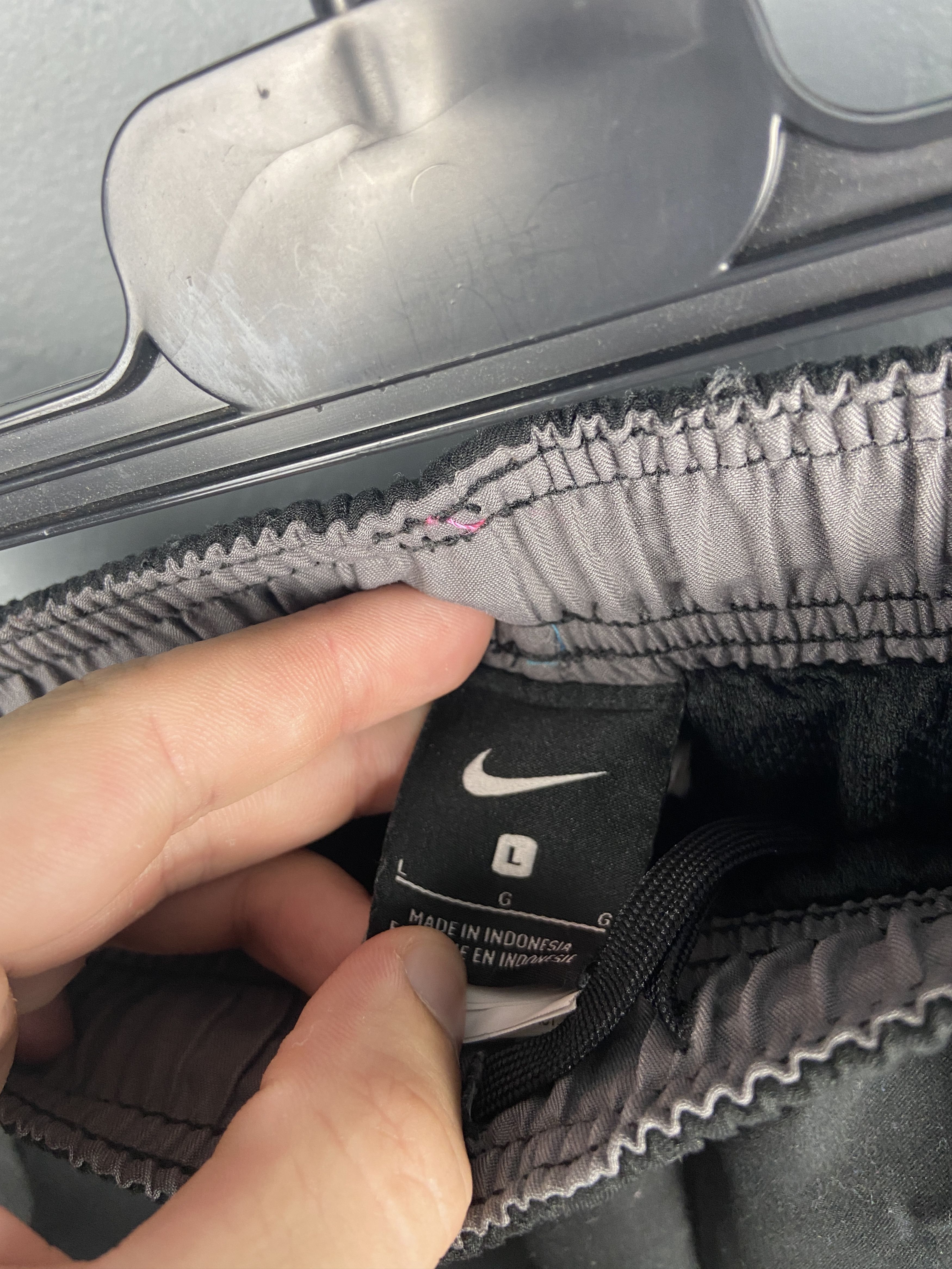 Nike × Vintage Nike Vintage Nylon Mens Shorts Y2K Size US 34 / EU 50 - 3 Thumbnail