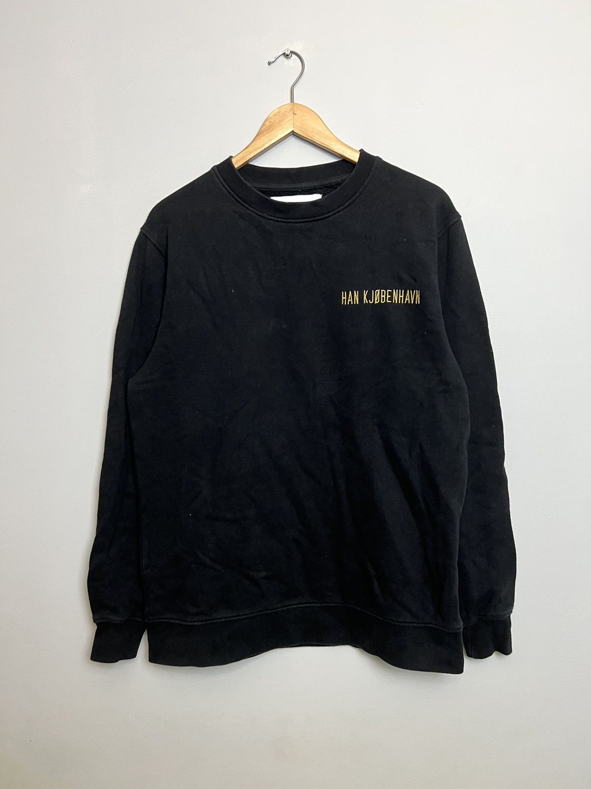 Han Kjobenhavn Rare Han Kjobenhavn Logo Black Hoodie Hype Streetwear Medium Size US M / EU 48-50 / 2 - 1 Thumbnail