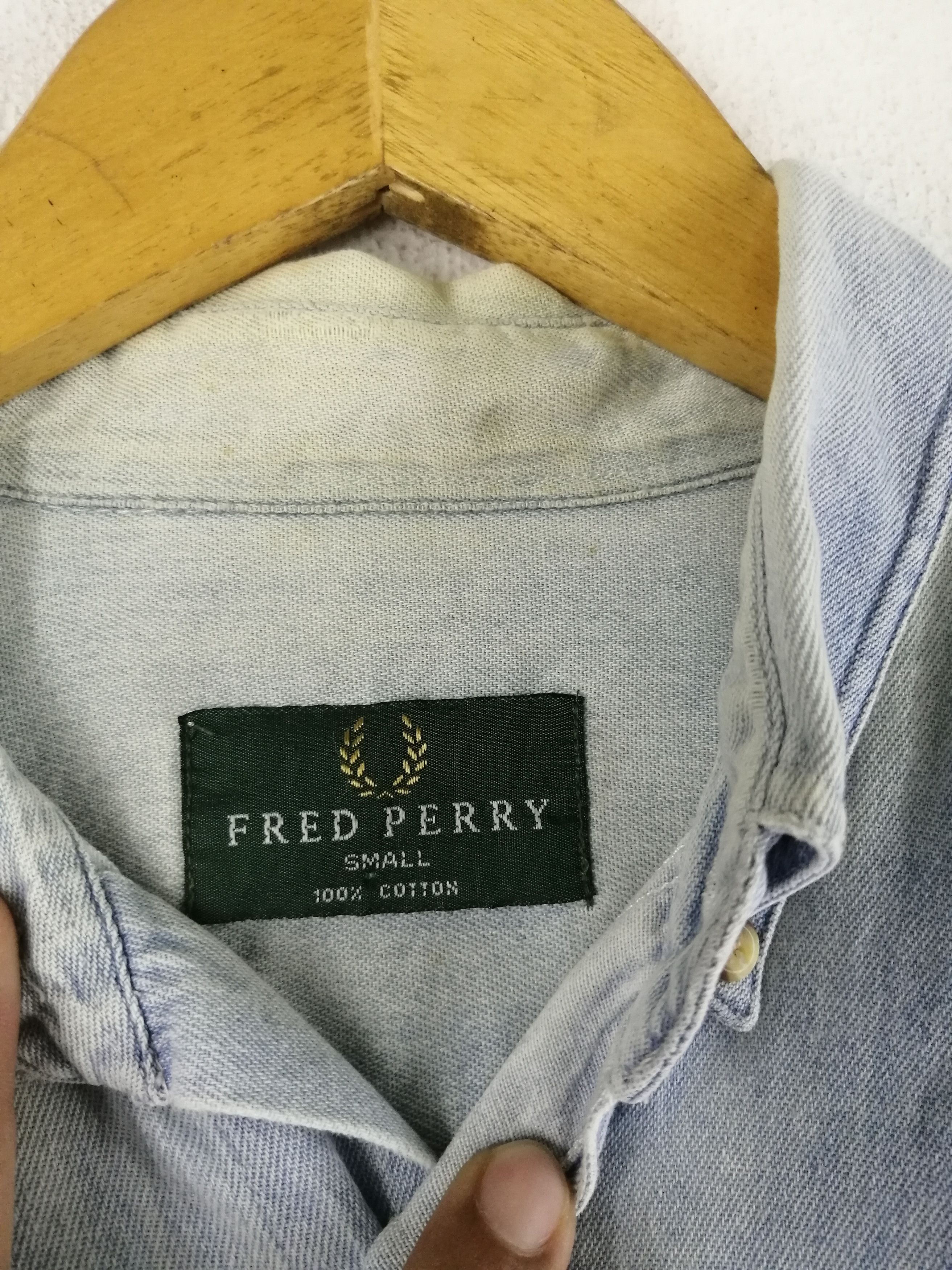 Fred Perry ACID WASH DENIM SHIRT FRED PERRY FITS M Size US S / EU 44-46 / 1 - 5 Thumbnail