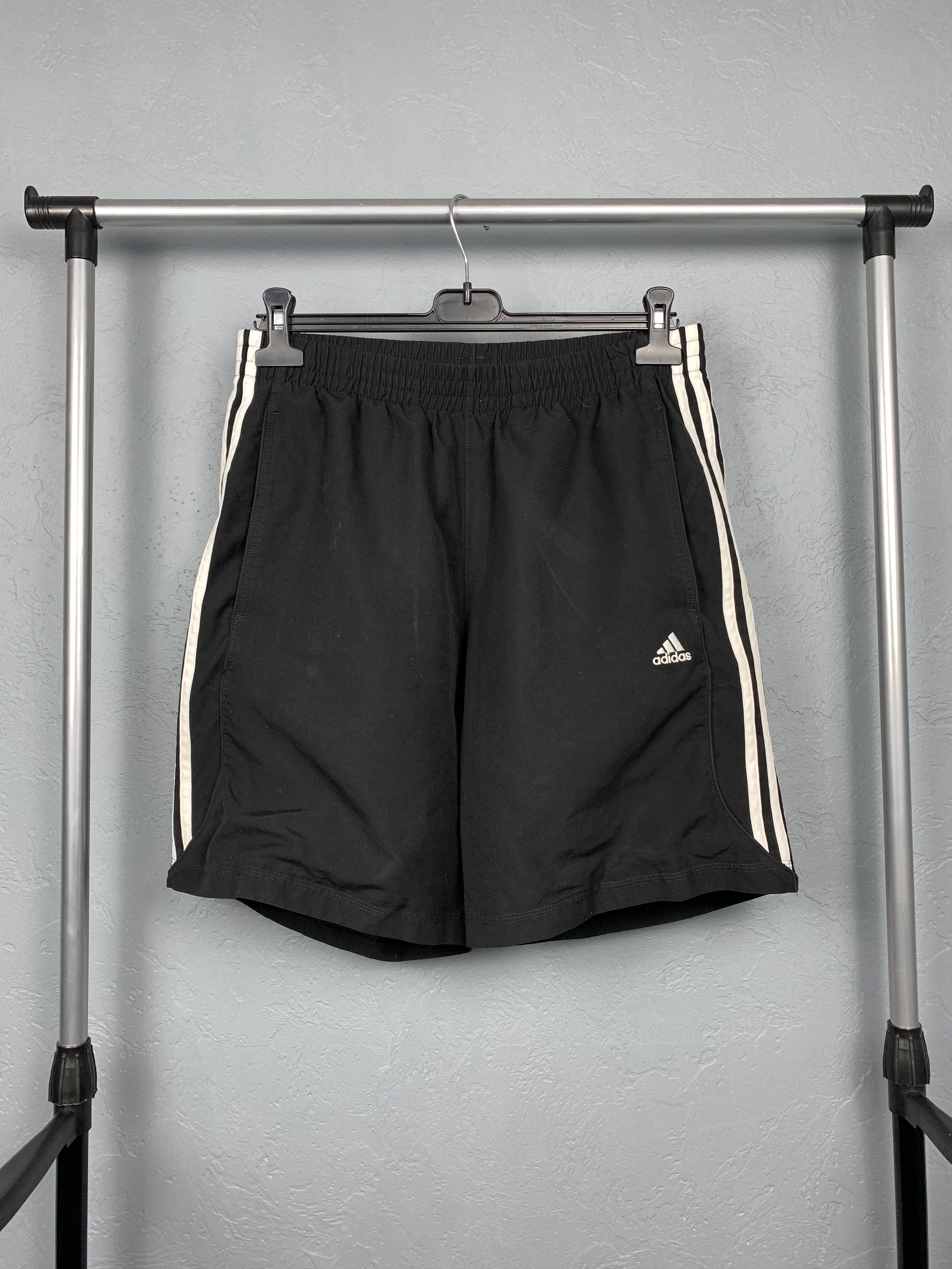 Adidas × Vintage Adidas Vintage Mens Nylon Shorts Y2K Size US 32 / EU 48 - 1 Thumbnail