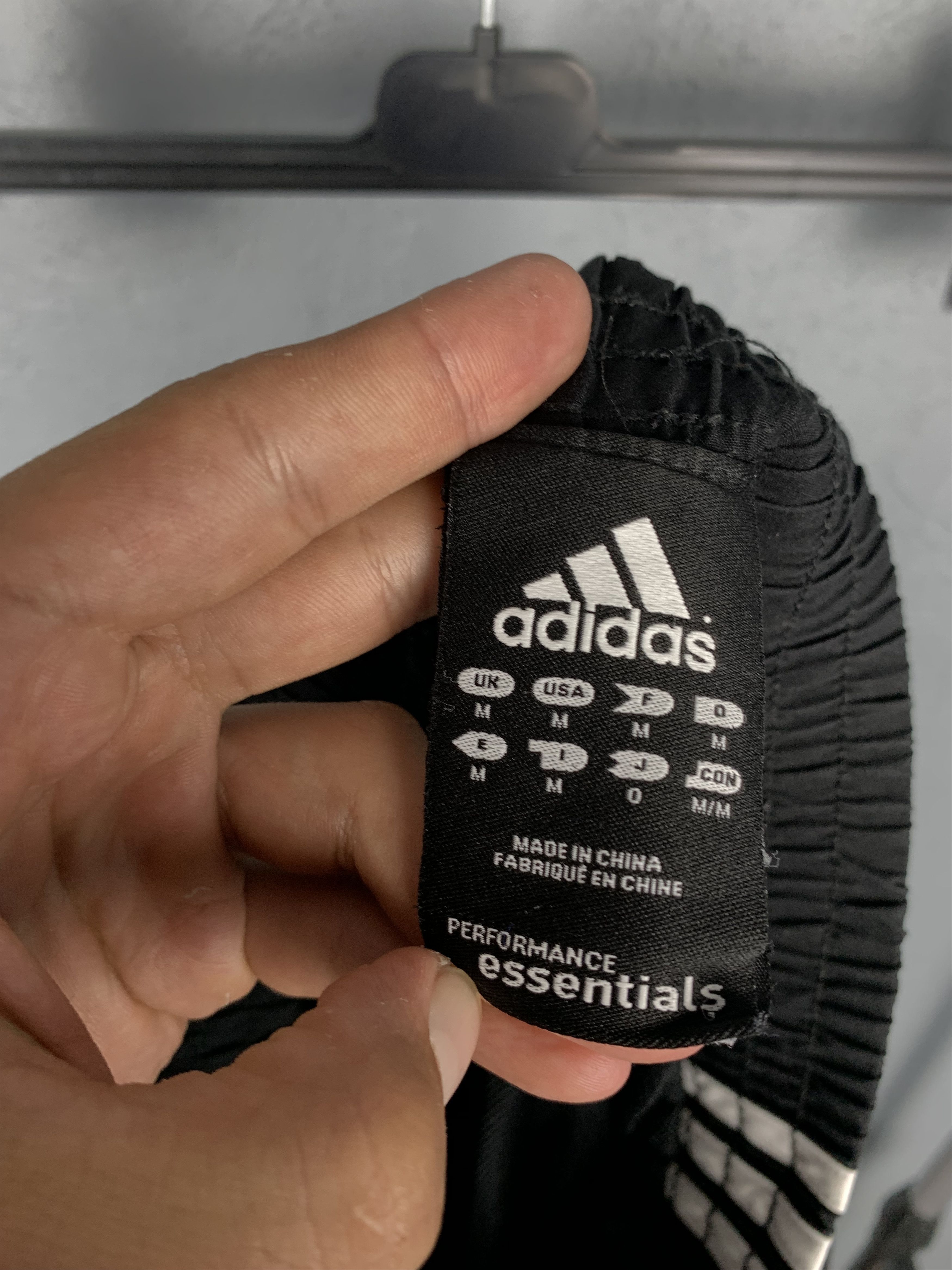 Adidas × Vintage Adidas Vintage Mens Nylon Shorts Y2K Size US 32 / EU 48 - 7 Thumbnail