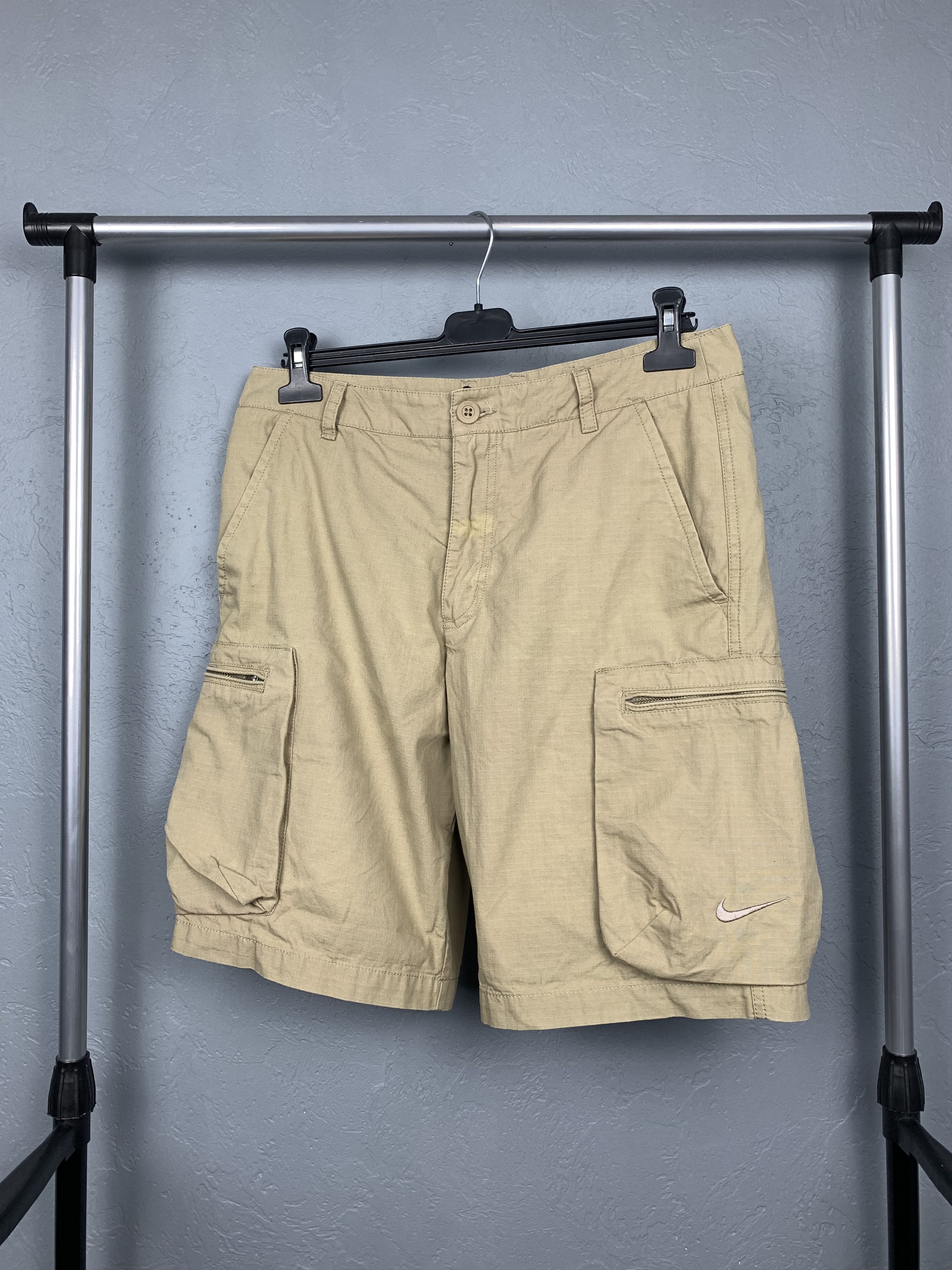 Nike Nike Vintage Mens Cargo Shorts Y2K Size US 32 / EU 48 - 1 Thumbnail