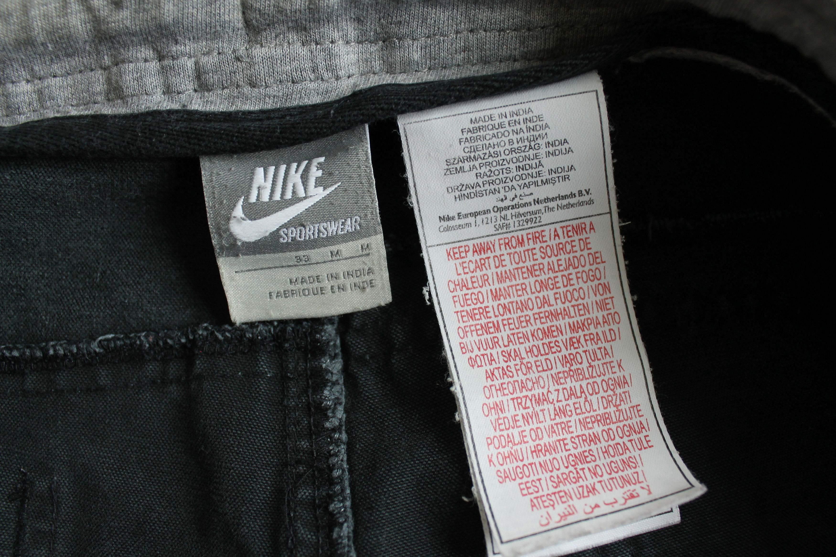 Nike Viintage Nike embroidered swoosh cargo shorts Size US 33 - 5 Thumbnail
