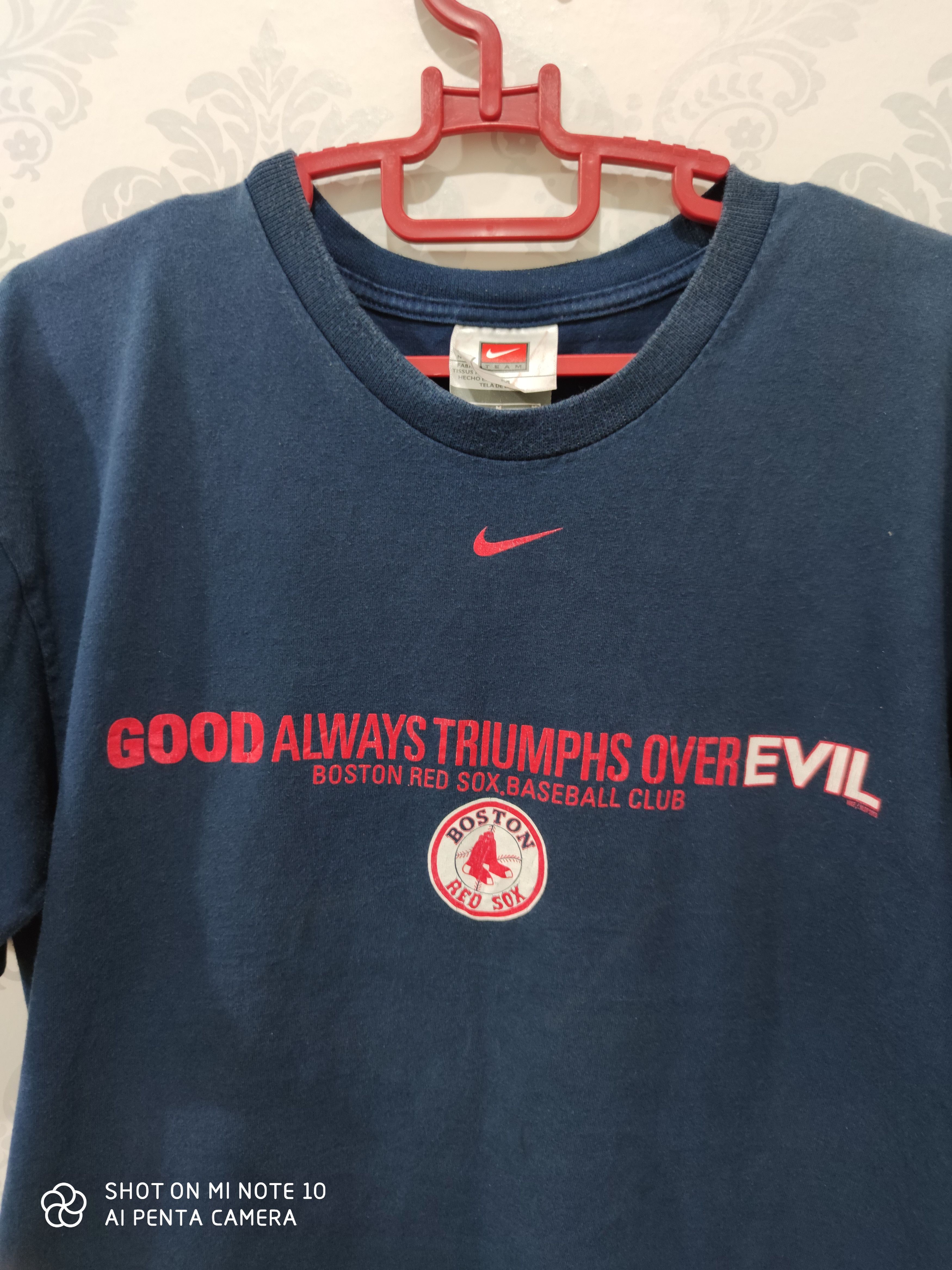 Vintage Nike Boston Red Sox Shirt