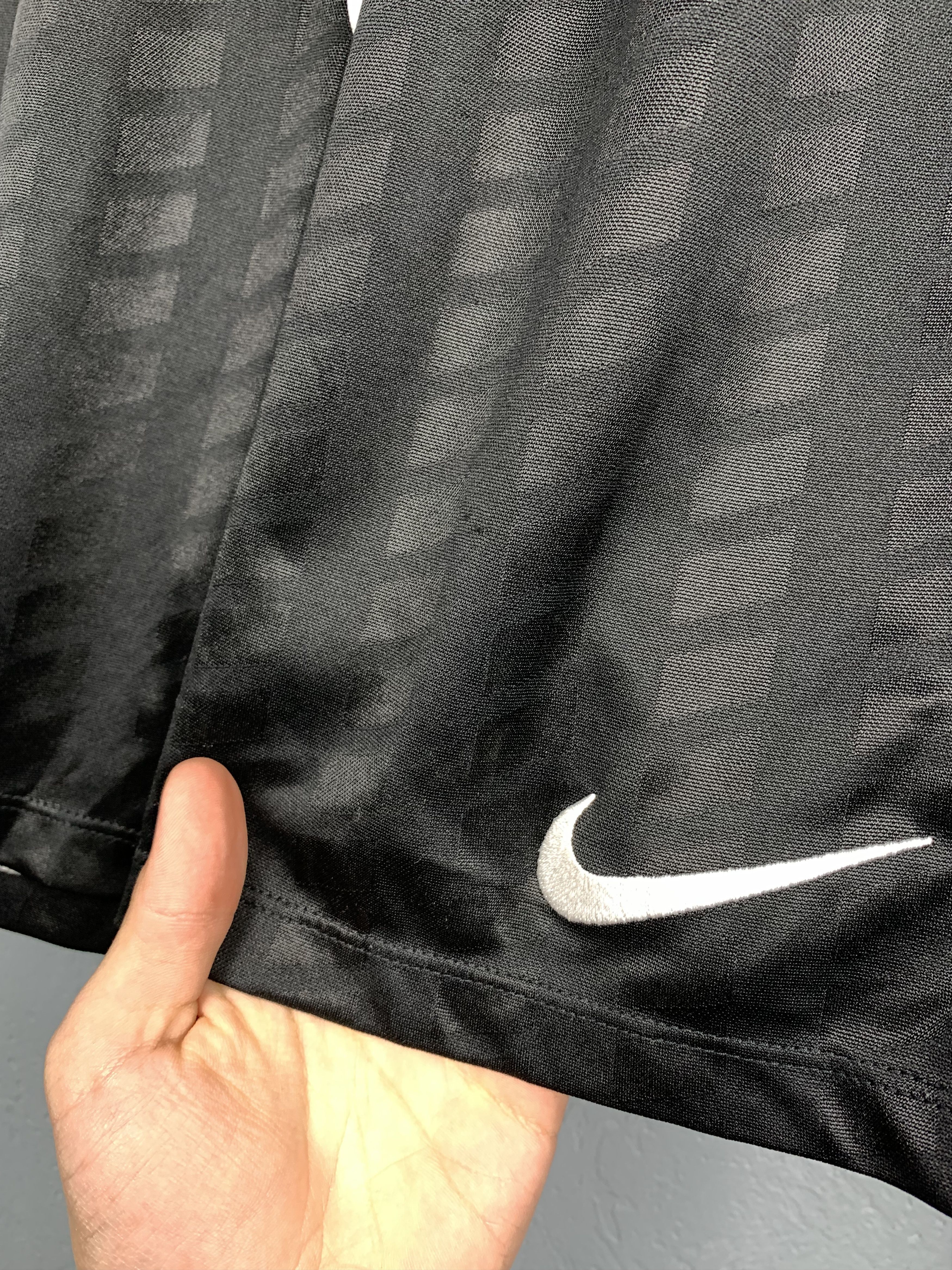 Nike × Vintage Vintage Nike Mens Shorts Dri Fit Y2K Size US 32 / EU 48 - 3 Thumbnail