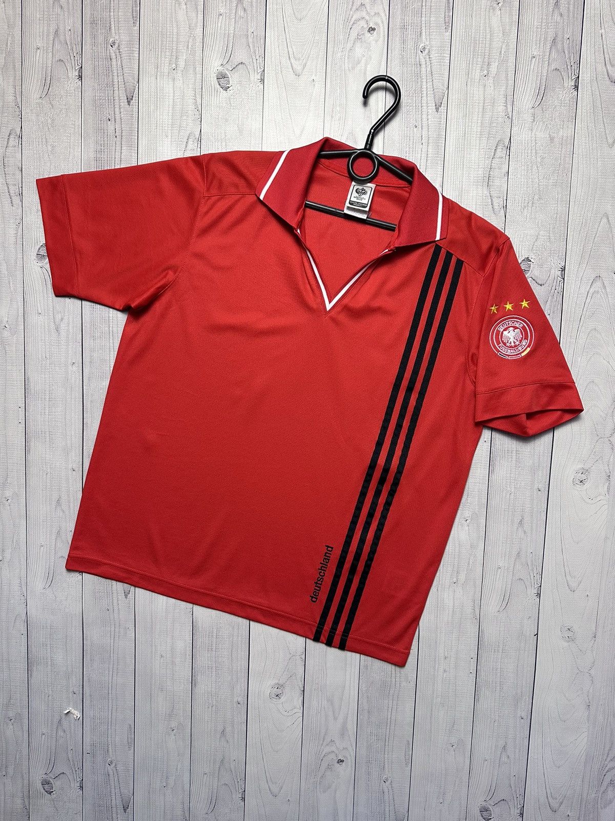 Vintage Vintage adidas Deutschland soccer jersey Germany size M red Size US M / EU 48-50 / 2 - 1 Thumbnail