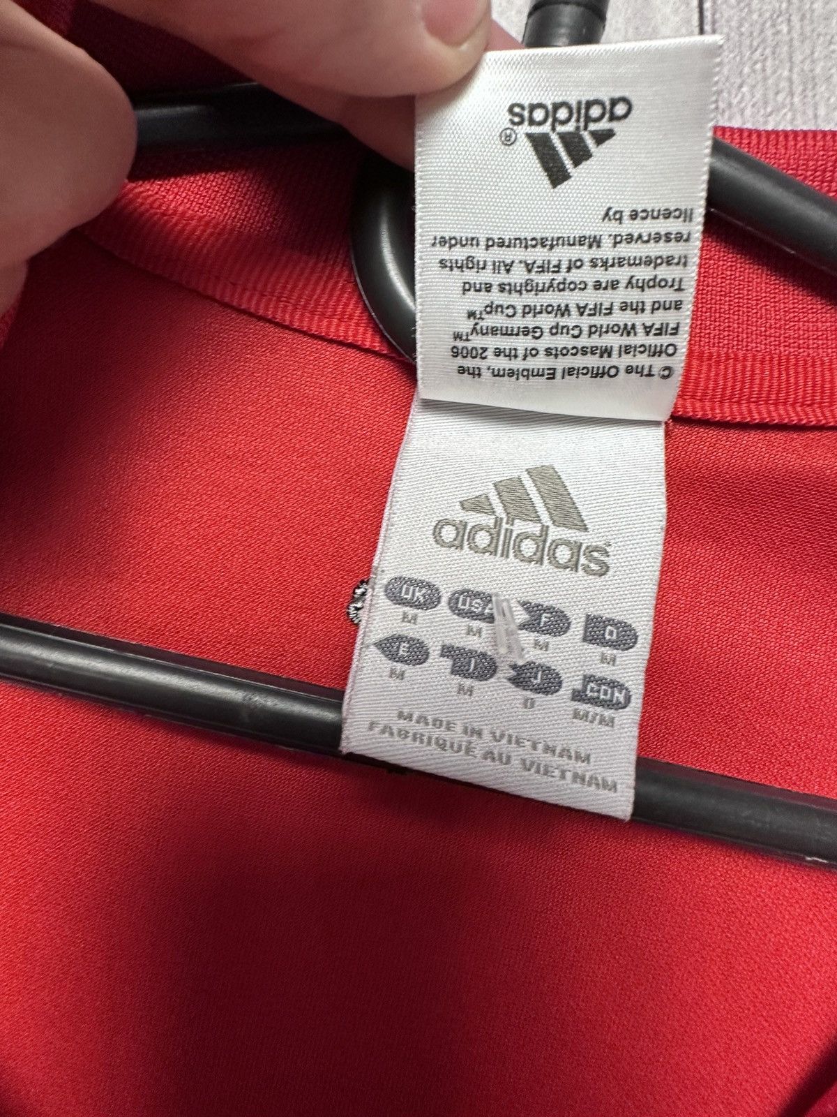 Vintage Vintage adidas Deutschland soccer jersey Germany size M red Size US M / EU 48-50 / 2 - 4 Thumbnail