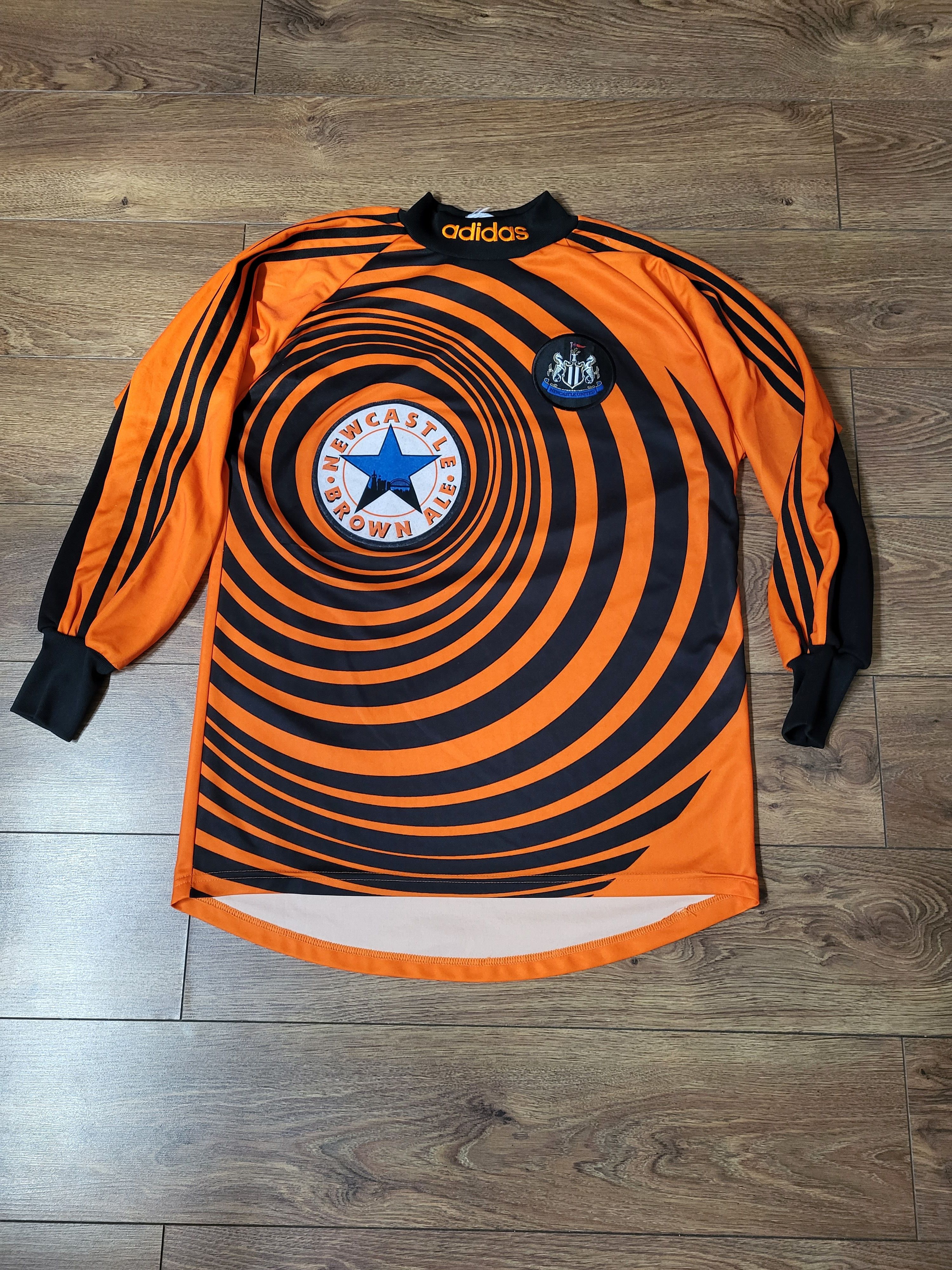 Adidas Newcastle United Goalkeeper football shirt 97-98 Adidas Size US S / EU 44-46 / 1 - 1 Preview