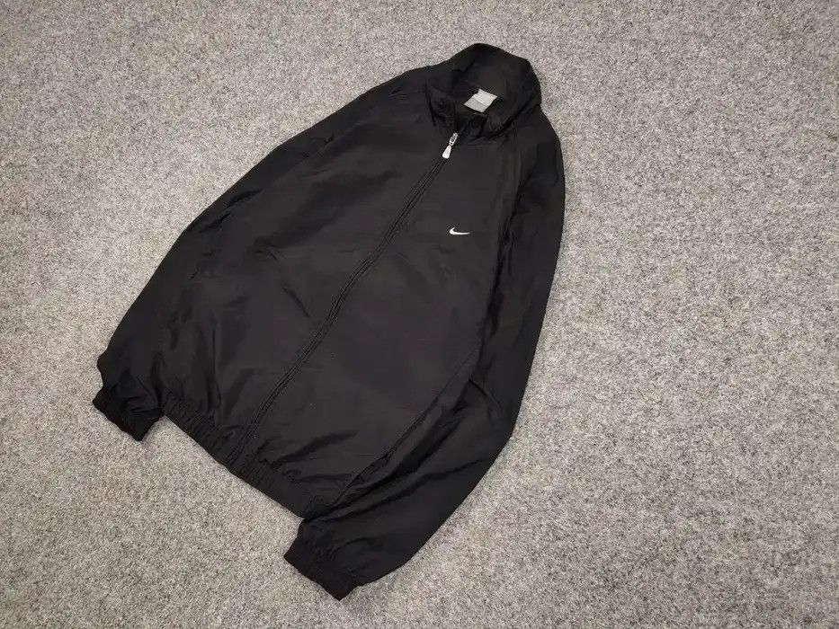 Nike Vintage Y2K Nike Swoosh nylon Lightweight Track Jacket Size US M / EU 48-50 / 2 - 2 Thumbnail