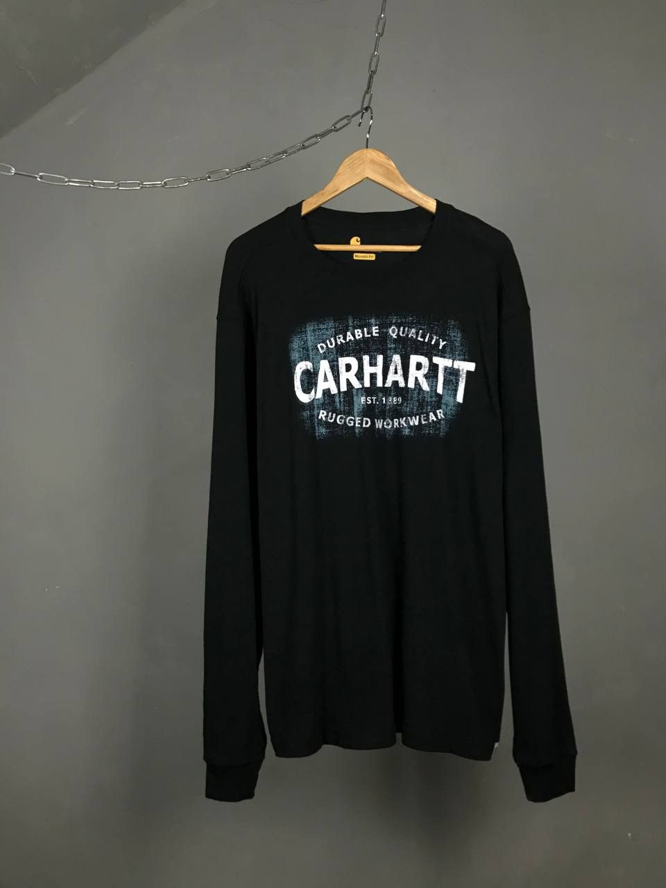 Carhartt Carhartt vintage streetwear center logo sweatshirt Size US L / EU 52-54 / 3 - 1 Thumbnail