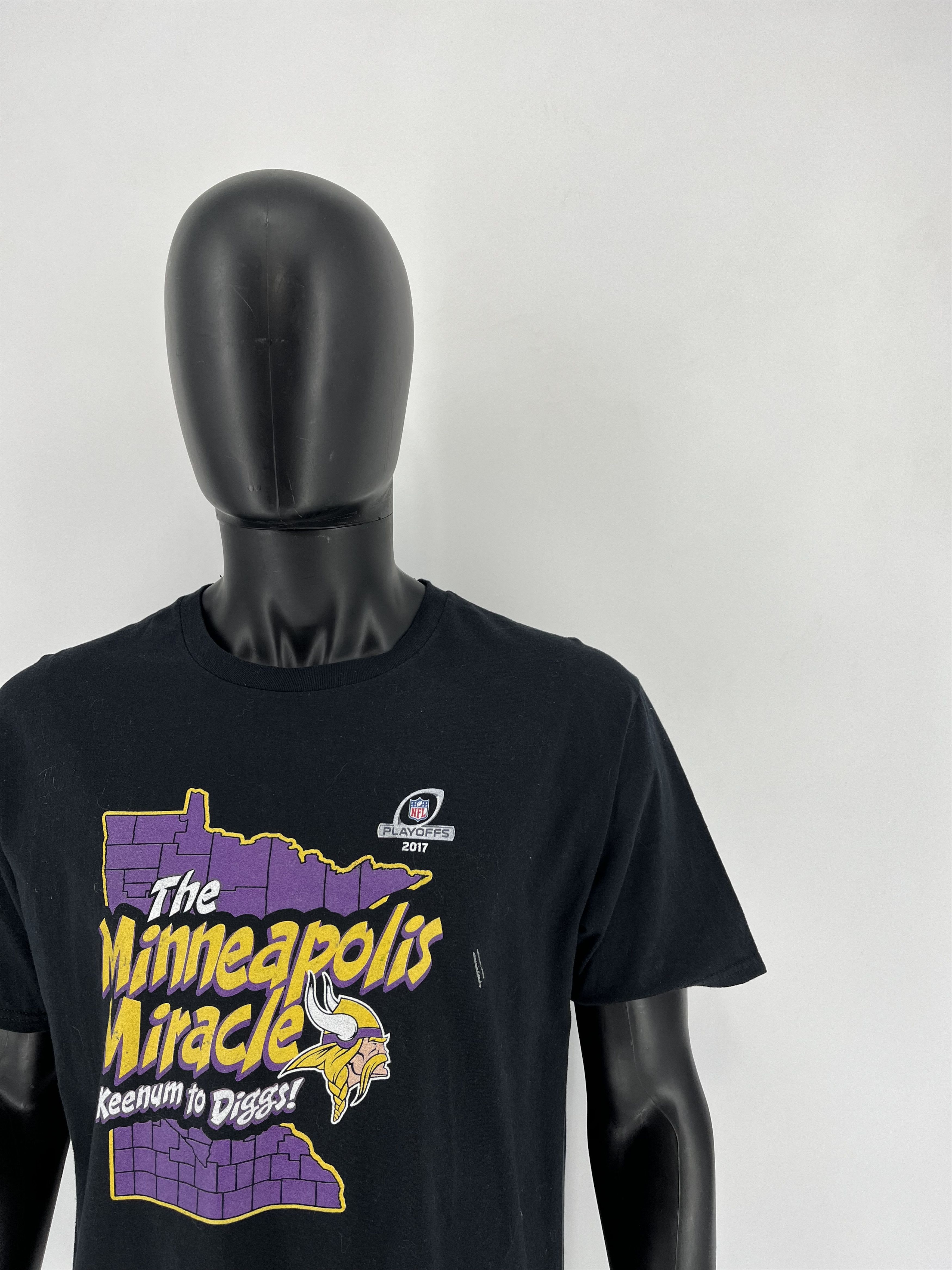 NFL NHL Minneapolis T-Shirt 2017 Size US L / EU 52-54 / 3 - 4 Thumbnail