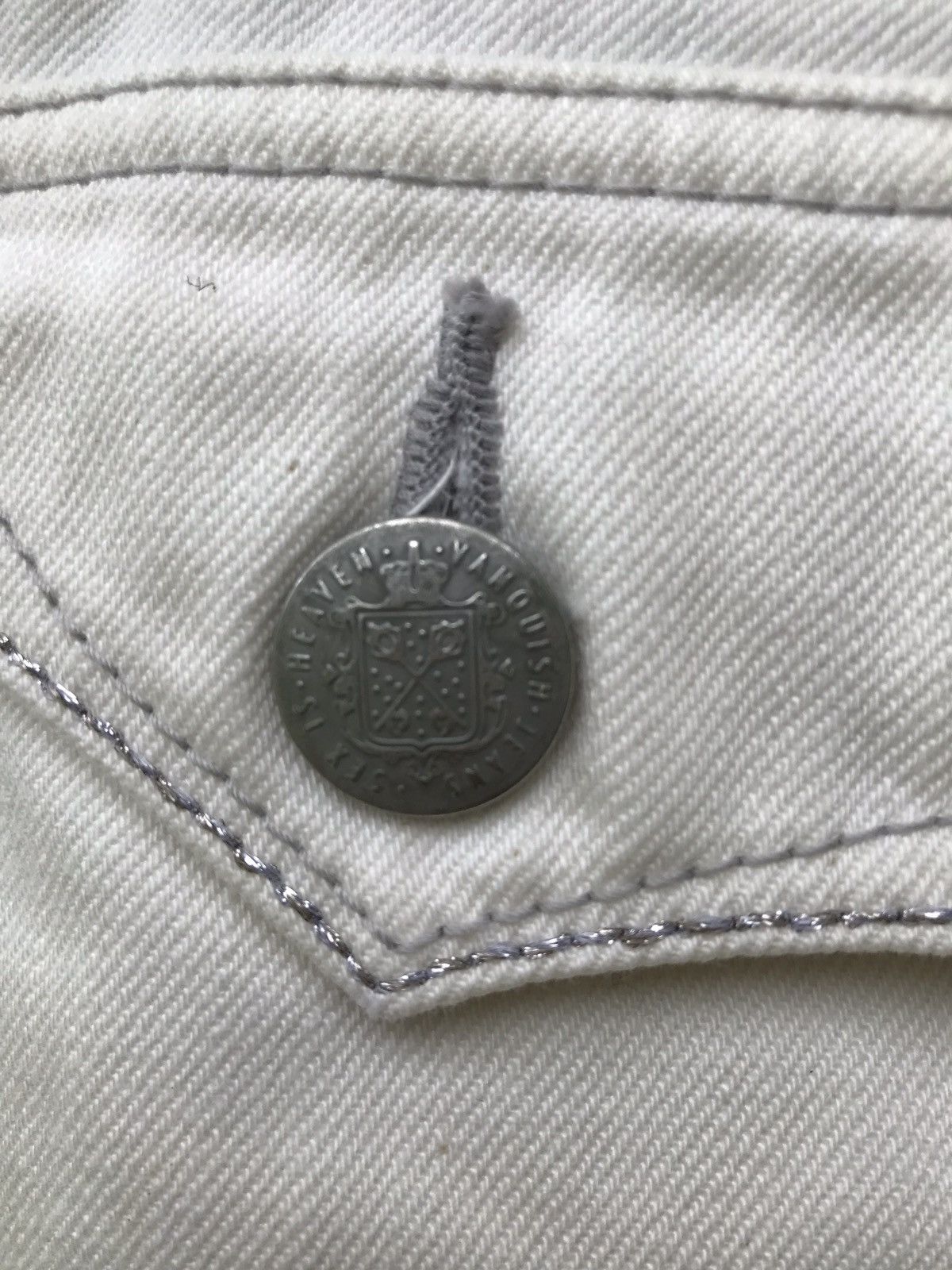 Japanese Brand × Vanquish Vanquish White Distressed Jeans Size US 29 - 13 Thumbnail