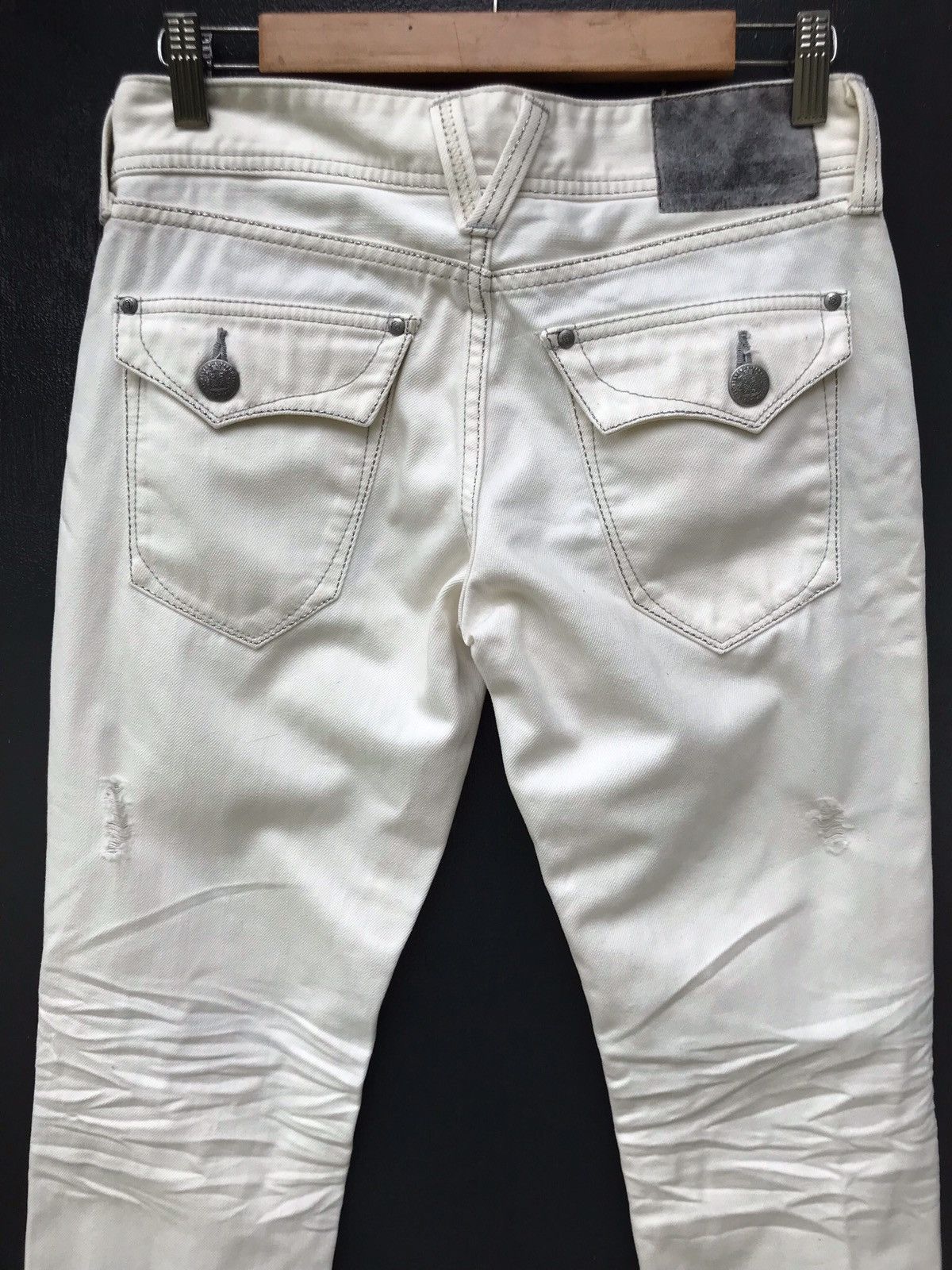 Japanese Brand × Vanquish Vanquish White Distressed Jeans Size US 29 - 7 Thumbnail