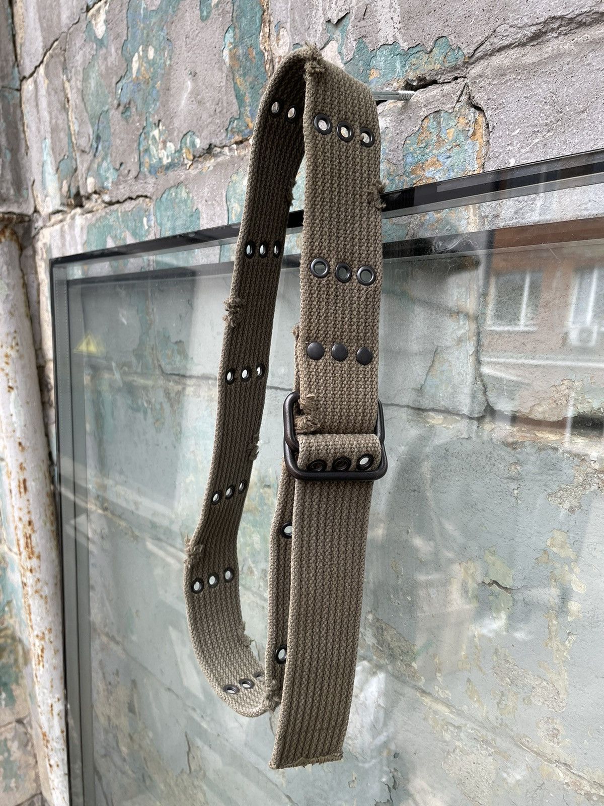 20471120 × Vintage Vintage Y2K Seditionaries Belt Military Khaki Size ONE SIZE - 1 Thumbnail