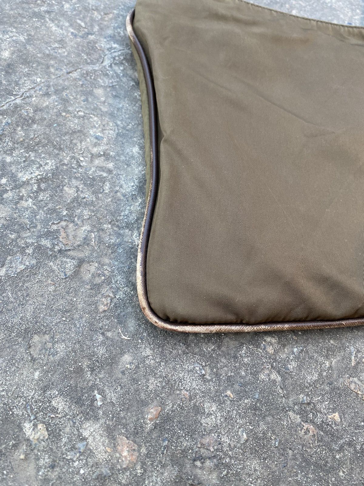 Prada Authentic Prada nylon crossbody faded bag os made in italy Size ONE SIZE - 13 Thumbnail