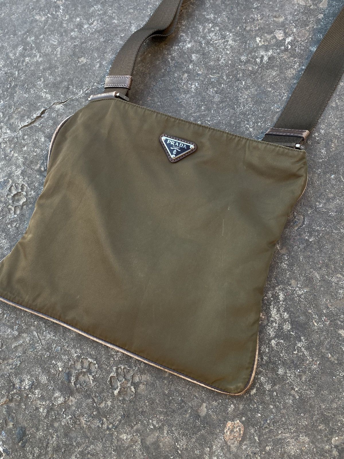 Prada Authentic Prada nylon crossbody faded bag os made in italy Size ONE SIZE - 4 Thumbnail