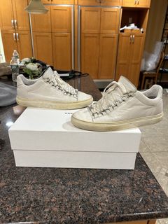 White low outlet top balenciaga arena