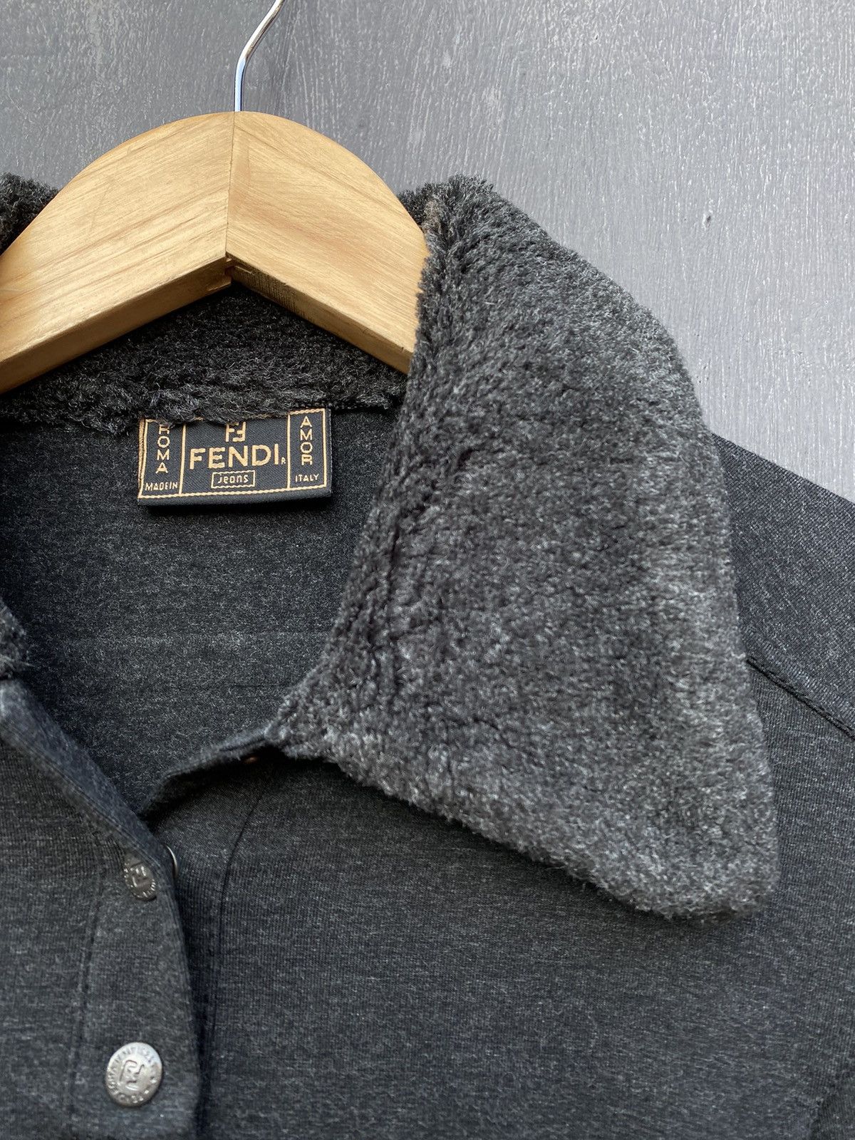 Fendi Authentic Fendi gray longsleeve size 42 made in italy Size M / US 6-8 / IT 42-44 - 4 Thumbnail