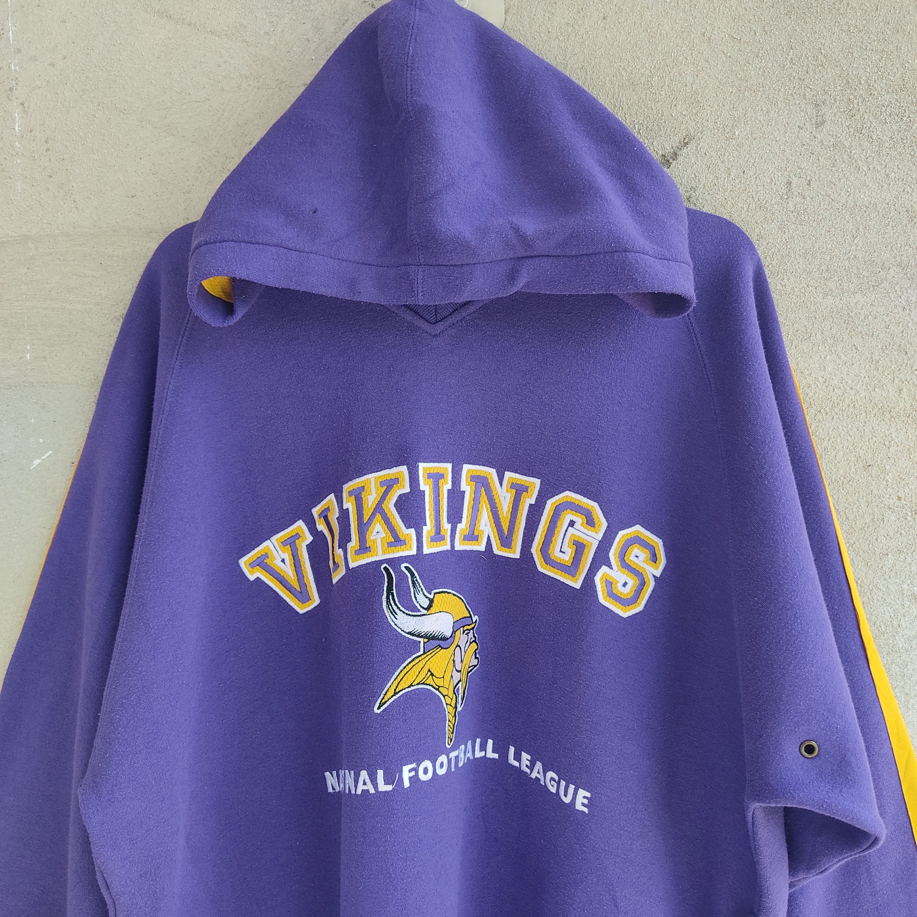 Lee × NFL × Vintage Lee Sport Viking Nfl Big Logo Emberoided Purple Hoodie Size US L / EU 52-54 / 3 - 3 Thumbnail