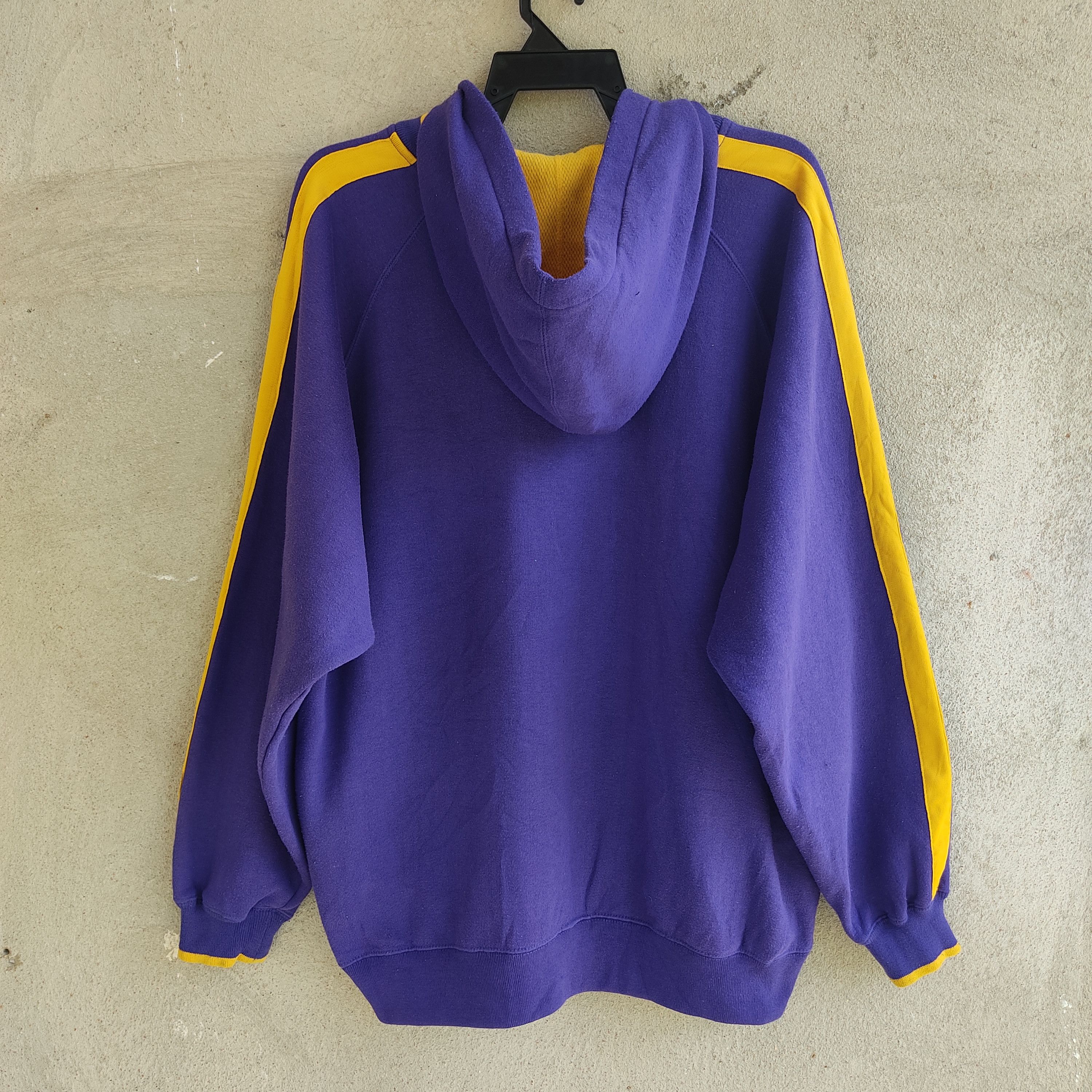 Lee × NFL × Vintage Lee Sport Viking Nfl Big Logo Emberoided Purple Hoodie Size US L / EU 52-54 / 3 - 2 Thumbnail
