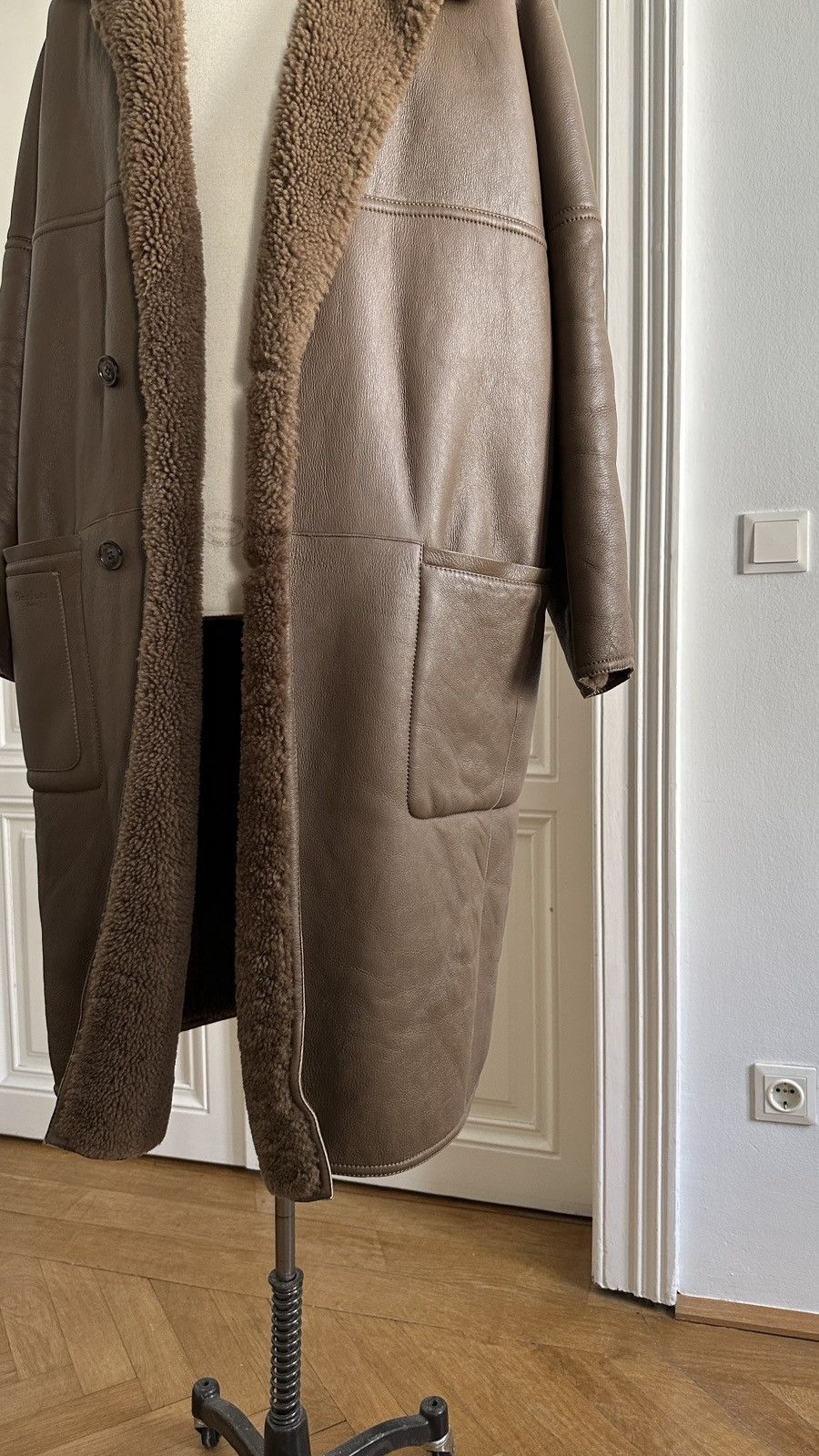 Berluti FW18 Runway Collection Toffee Shearling Coat Size US L / EU 52-54 / 3 - 4 Thumbnail