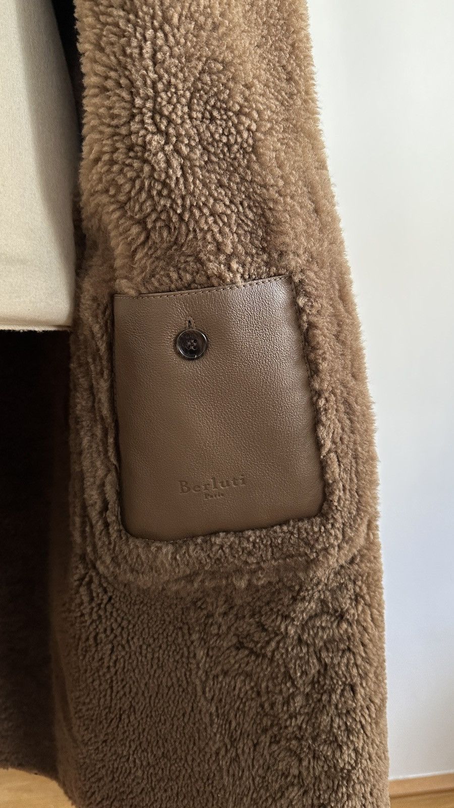 Berluti FW18 Runway Collection Toffee Shearling Coat Size US L / EU 52-54 / 3 - 9 Thumbnail