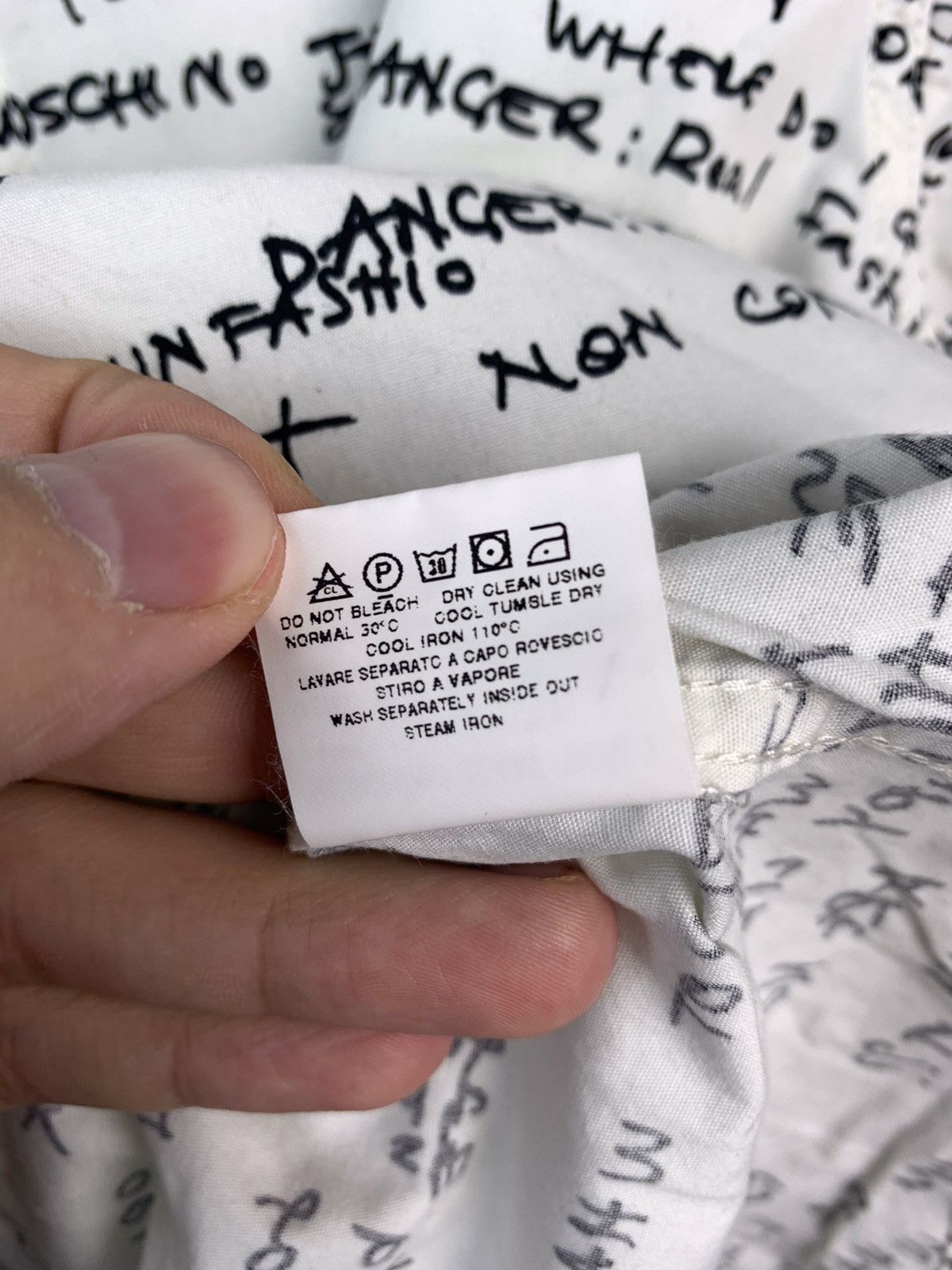 Moschino Vintage Moschino Multi Logo Y2K Shirt Size US M / EU 48-50 / 2 - 12 Thumbnail