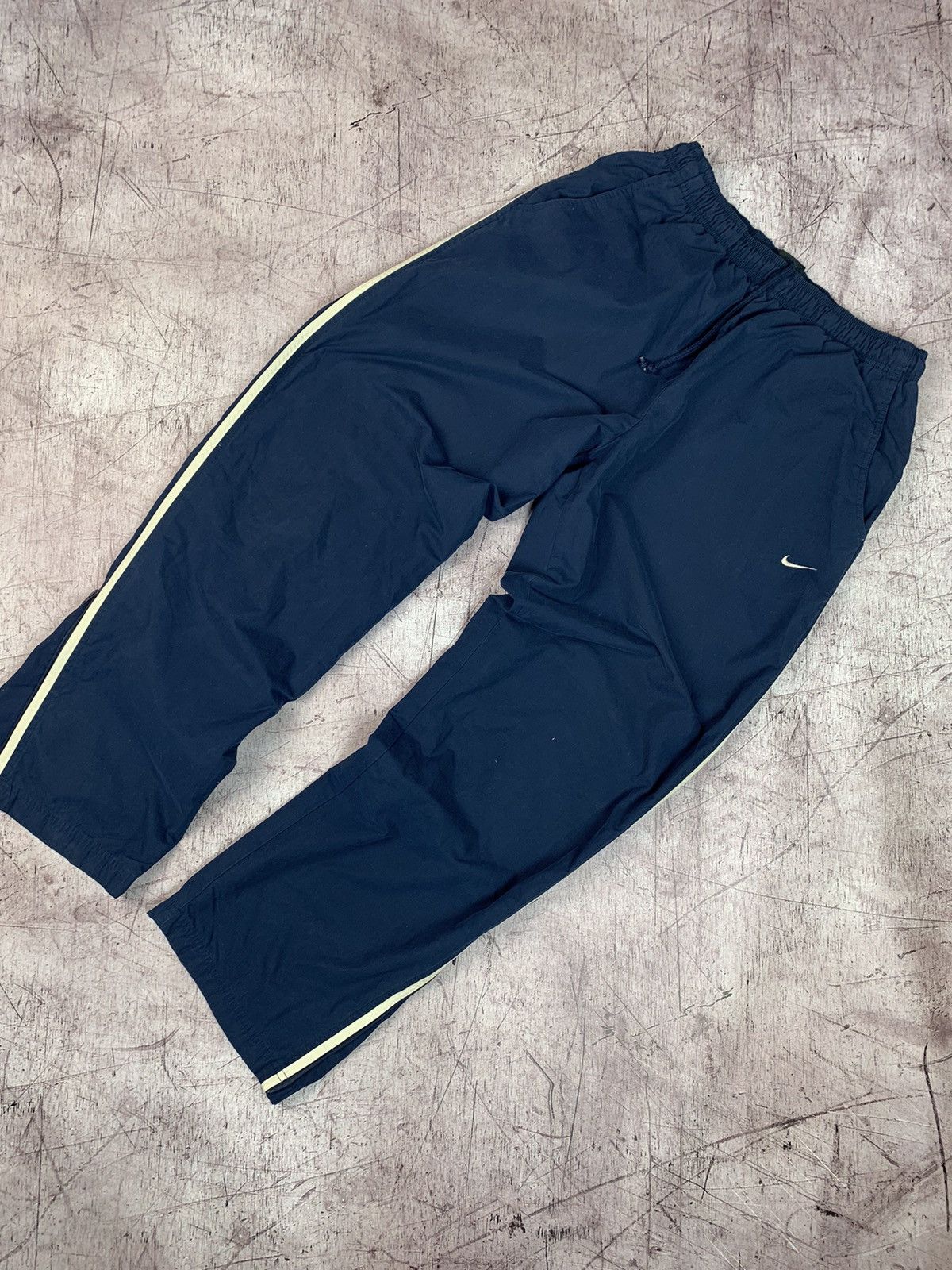 Nike Nike Vintage Mens Nylon Pants Drill Style Size US 34 / EU 50 - 1 Thumbnail