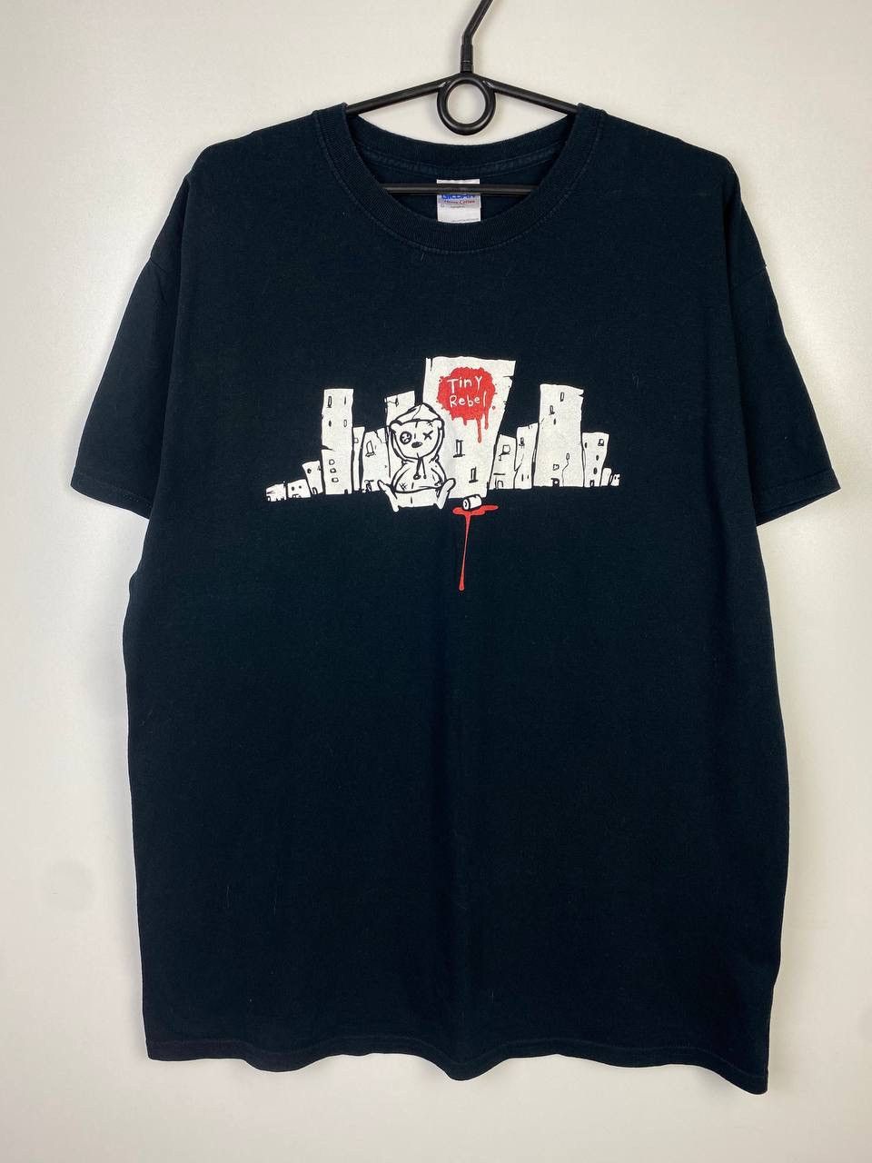 Vintage Tiny Rebel crazy vintage t-shirt size l Size US L / EU 52-54 / 3 - 1 Thumbnail