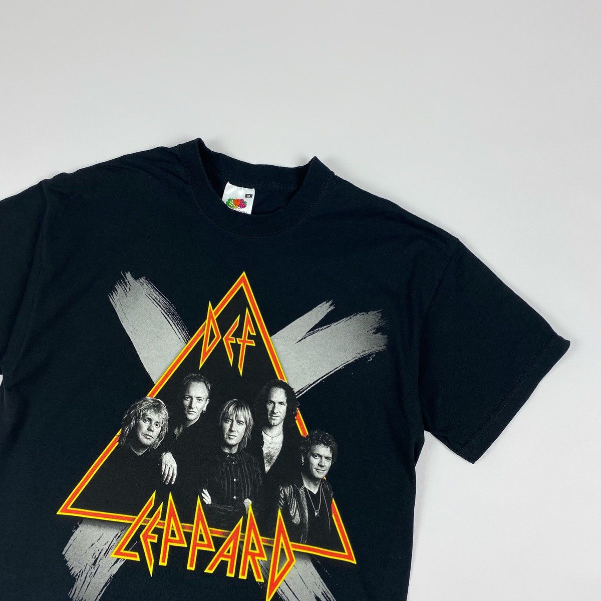 Band Tees 2002 Def Leppard World Tour T-Shirt Size US M / EU 48-50 / 2 - 3 Thumbnail