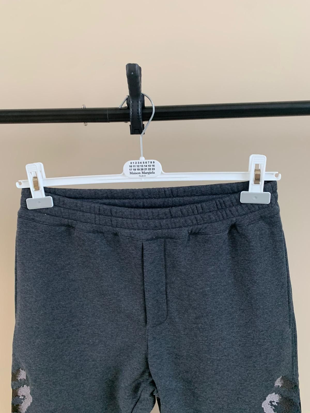 Alexander McQueen Floral Trim Jogger in Grey Size US 34 / EU 50 - 10 Thumbnail